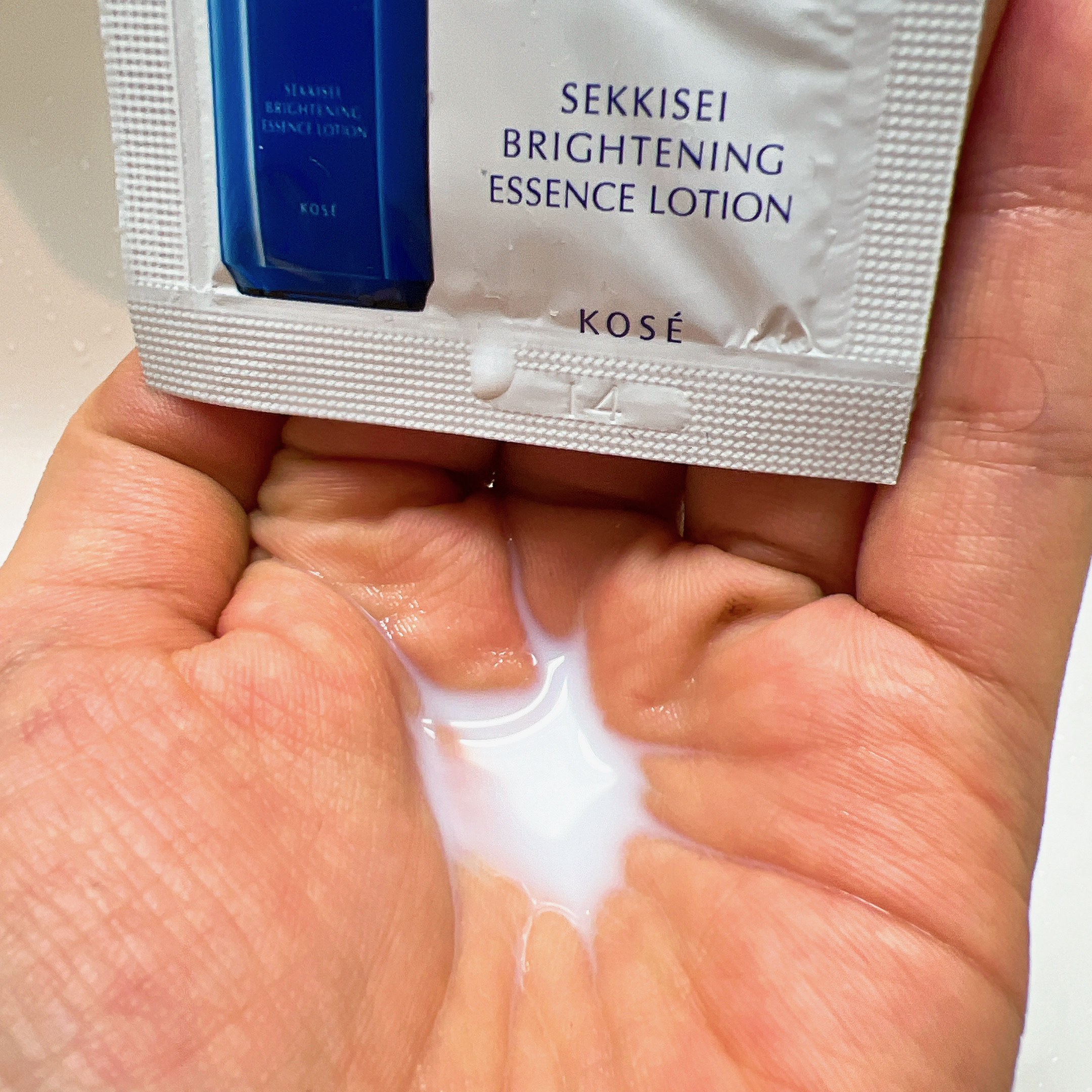 薬用雪肌精 ブライトニング エッセンス ローション/雪肌精/化粧水を使ったクチコミ（3枚目）