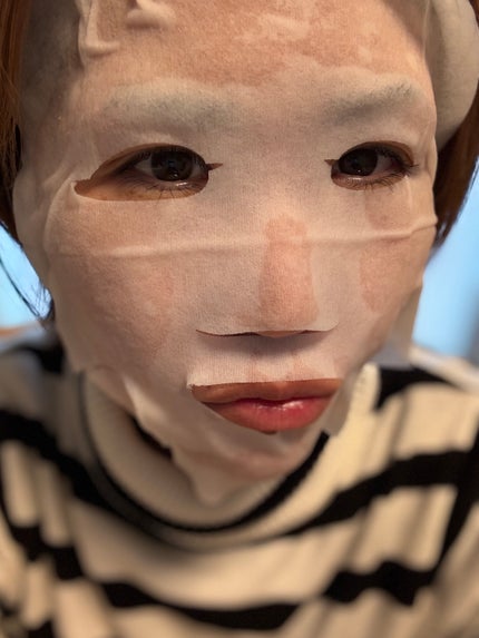 ちーのママ on LIPS 「【PR】サボリーノメガショット朝用ツヤピールマスクCC/夜用白..」(4枚目)