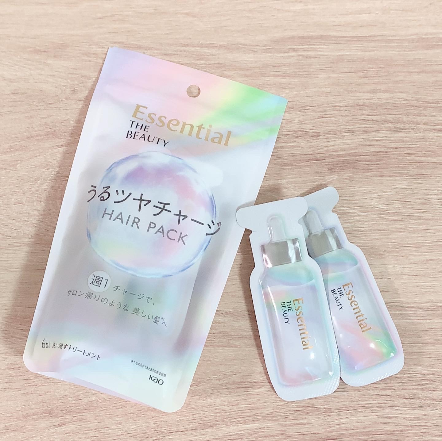 うるツヤチャージヘアパック✨

髪の内部補修はもちろん、
キューティクルの補修と保護もし続けてくれるみたいで、
週1スペシャルケアとしての使用がオススメされているみたい🤔✨

実際に使ってみてると、ドライヤーしたあとサラサラ〜🥹✨もちろ