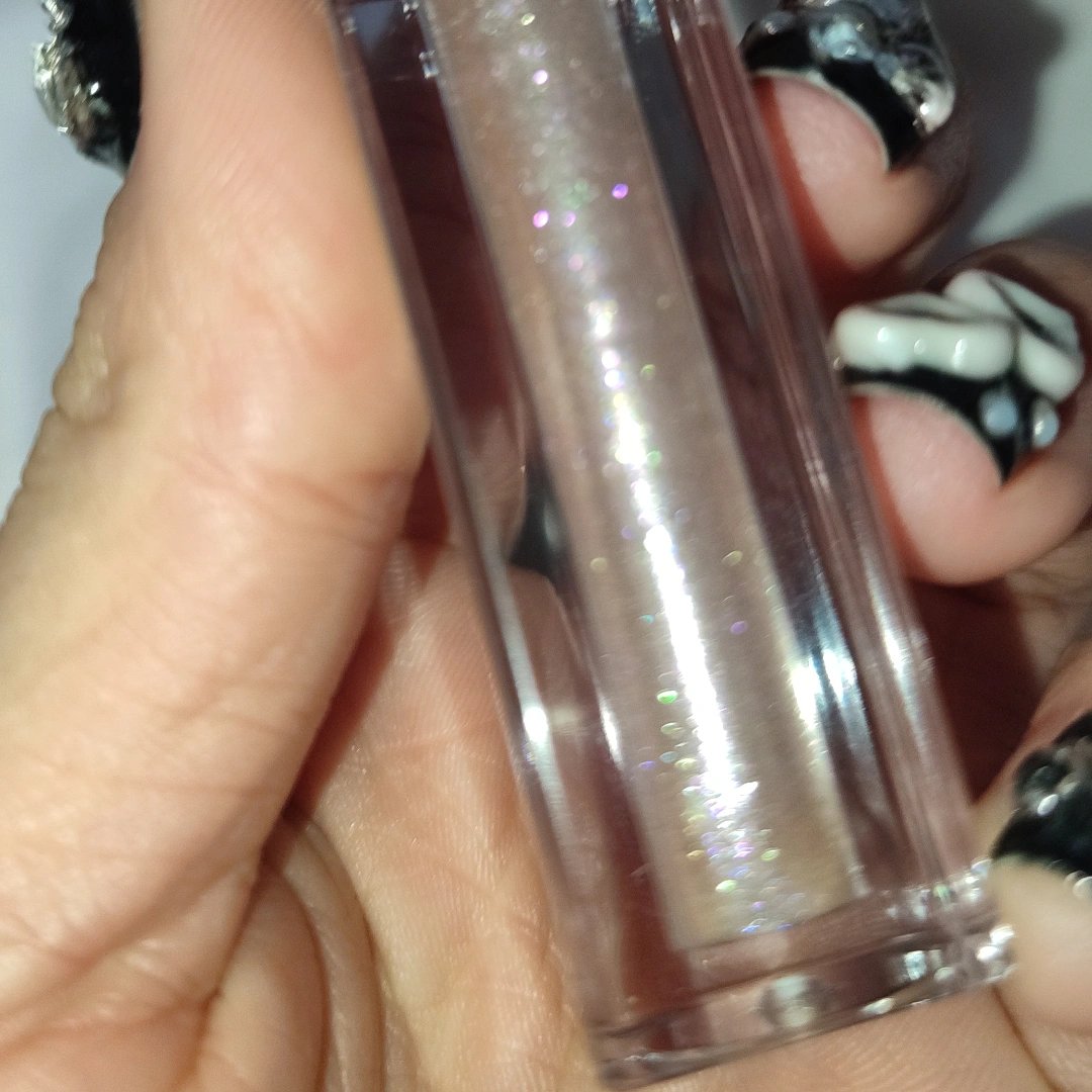 KM リッププランピンググロス/Kyumme/リップグロスを使ったクチコミ（2枚目）