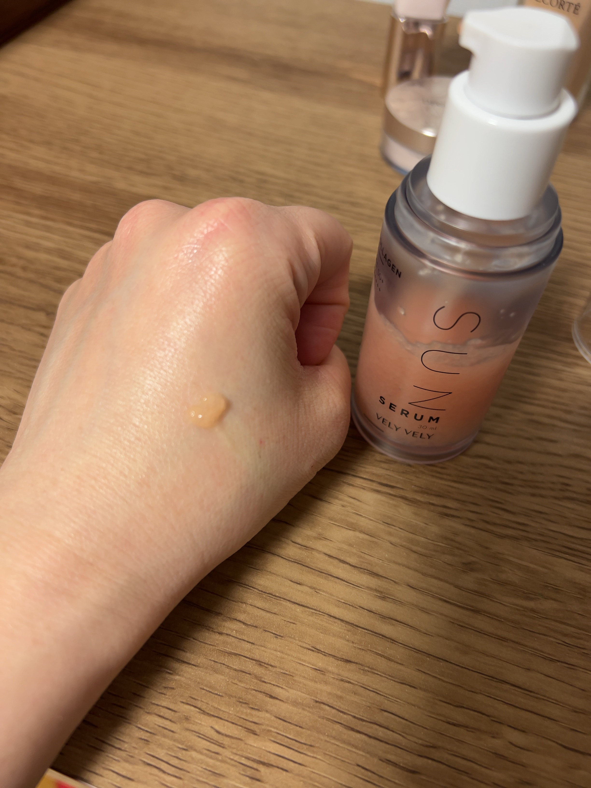 グラッシーコーティンググロス/&nd by rom&nd/リップグロスを使ったクチコミ（3枚目）