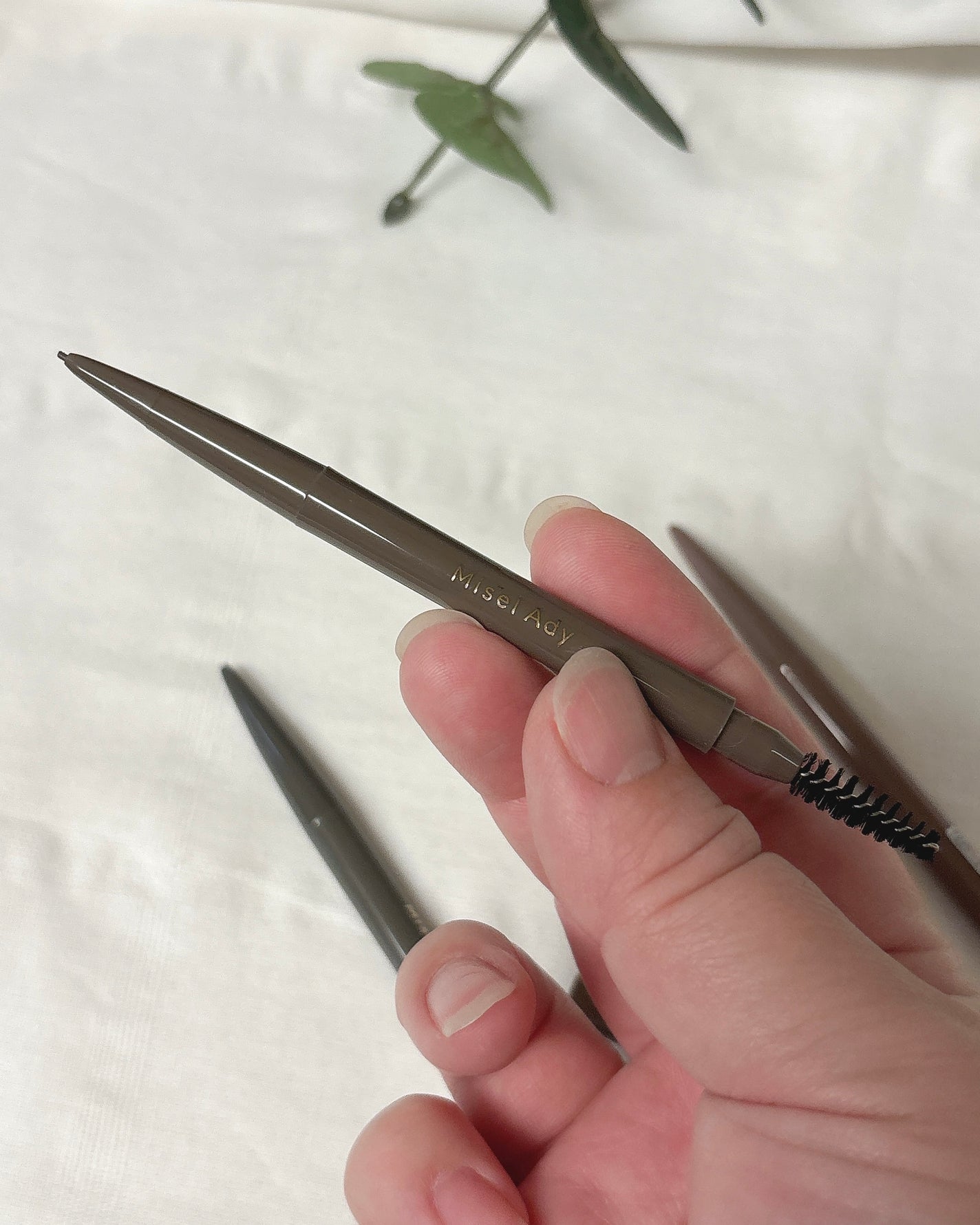 パウダリーアイブロウペンシルスリム/ミゼルエディ/アイブロウペンシルを使ったクチコミ(4枚目)