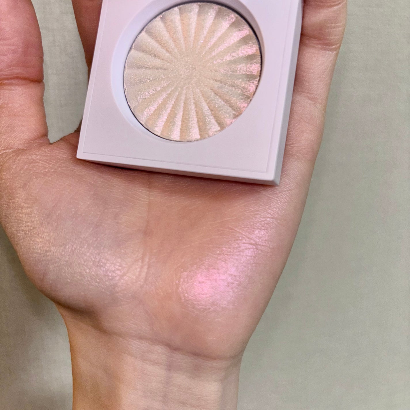 OFRA mini Highlighter/Ofra Cosmetics/パウダーハイライトを使ったクチコミ(5枚目)