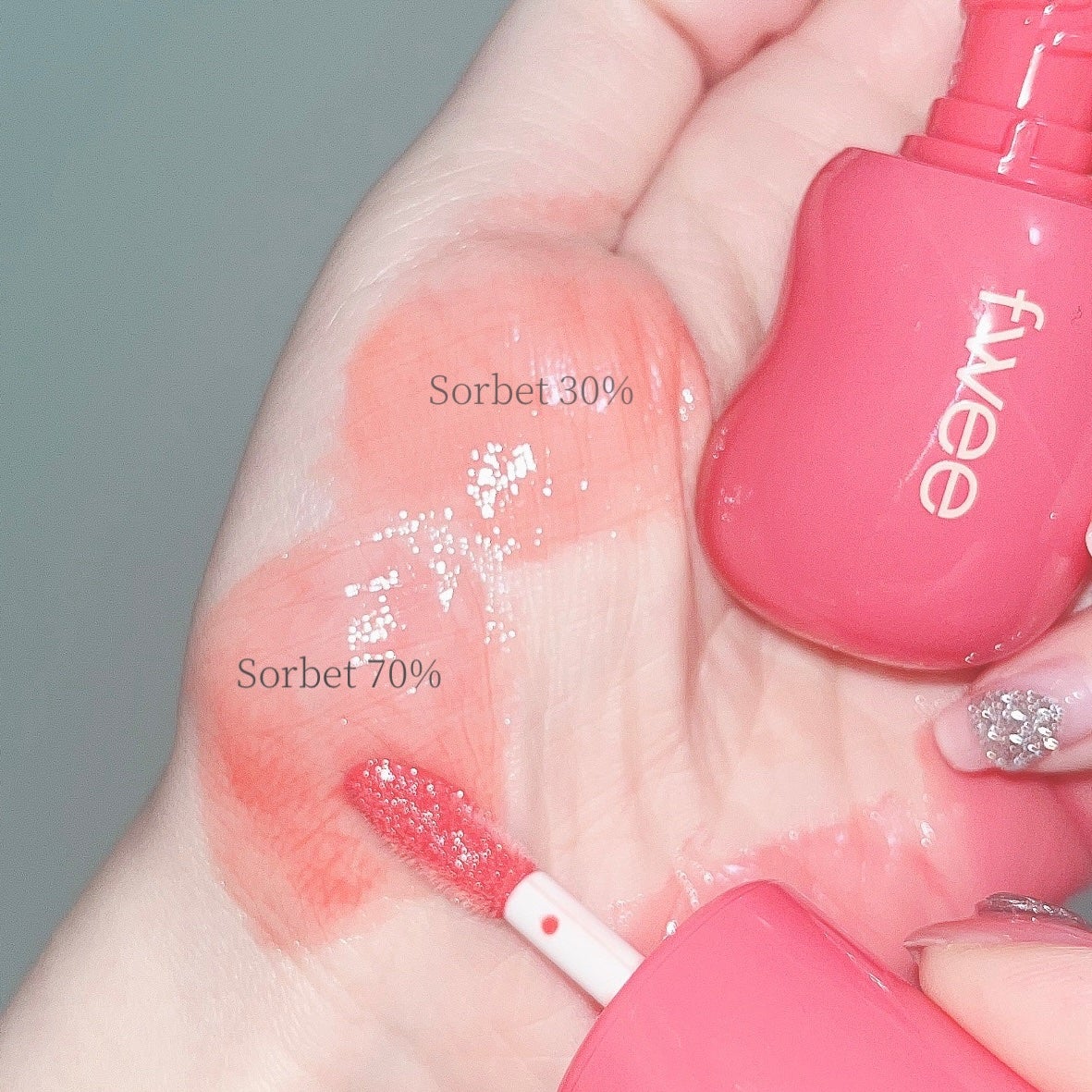 フィー 3Dボリューミンググロス/fwee/リップグロスを使ったクチコミ(4枚目)