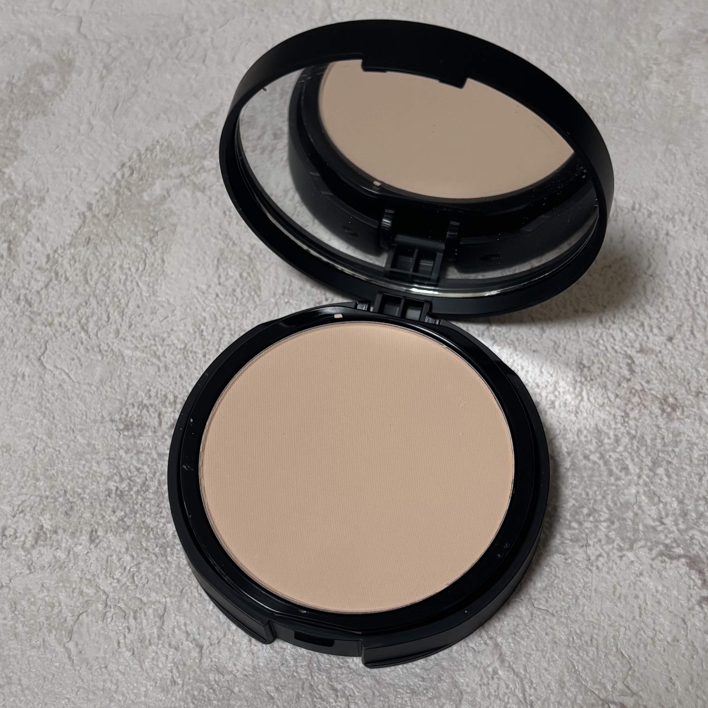 ベアプロ 24HR パウダー ファンデーション/bareMinerals/パウダーファンデーションを使ったクチコミ（2枚目）