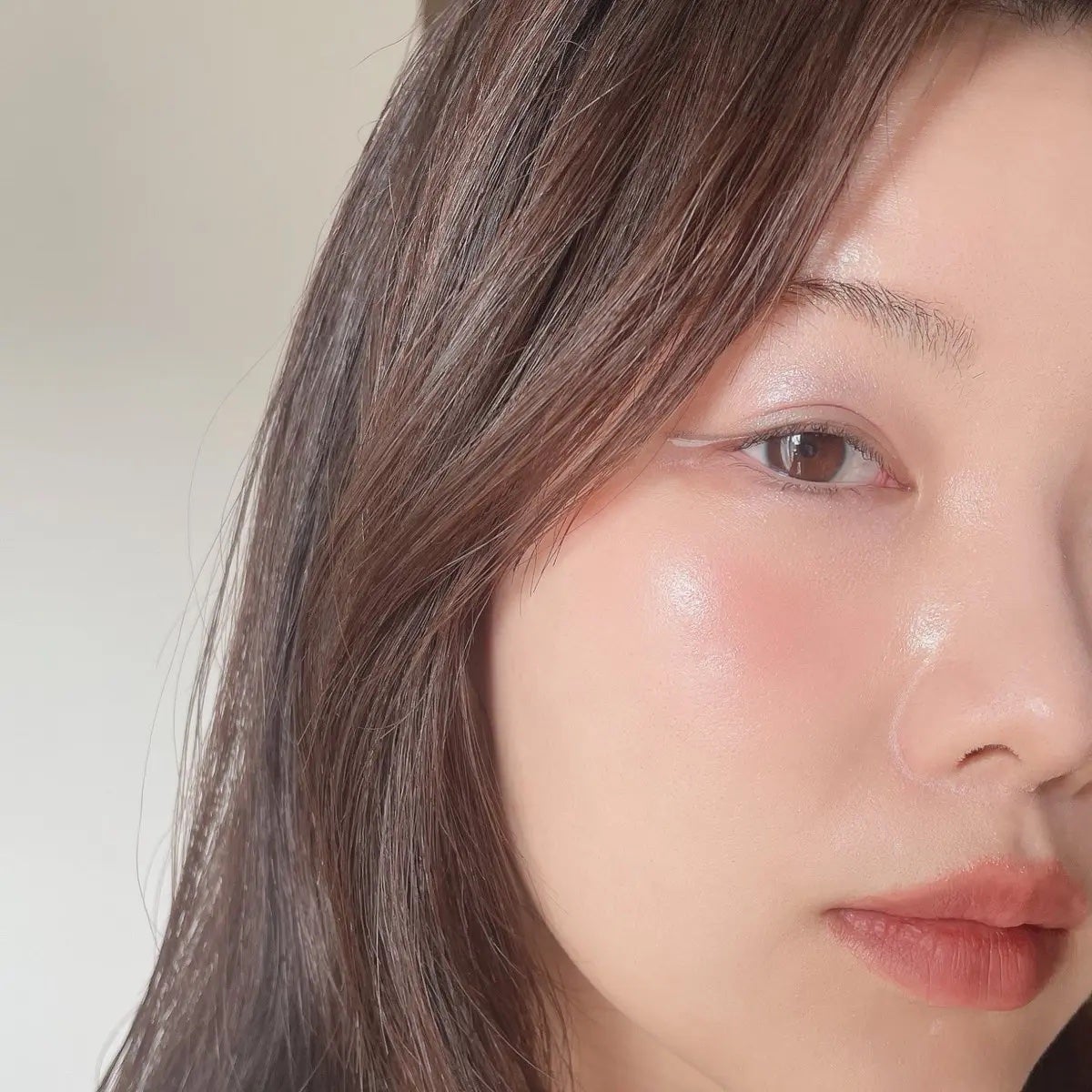 ボーム エサンシエル/CHANEL/スティックハイライトを使ったクチコミ(4枚目)