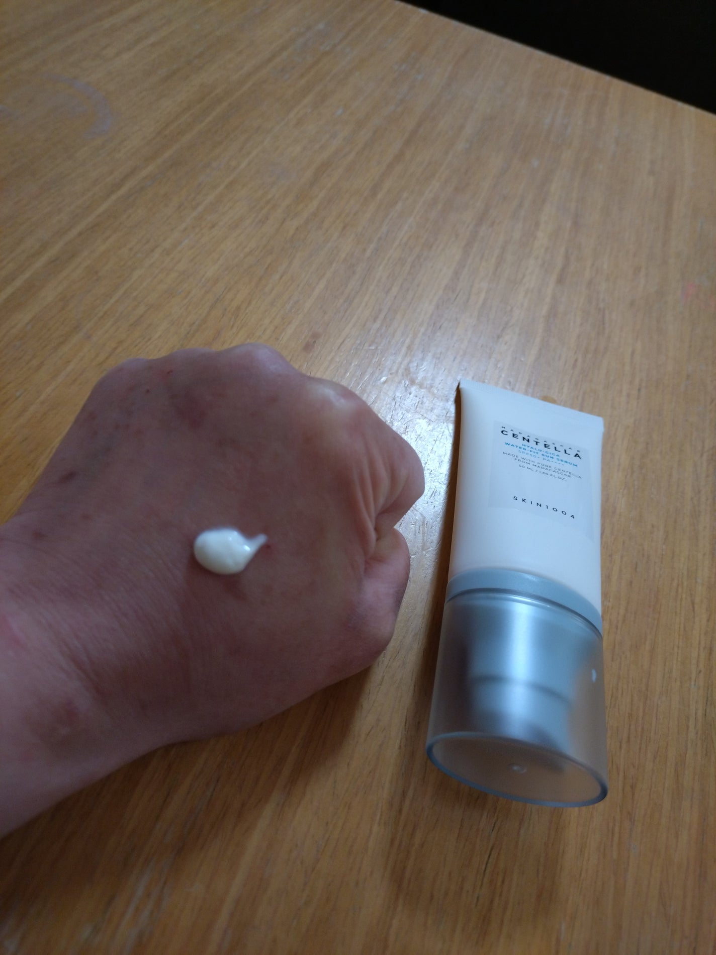 ヒアルーシカ ウォーターフィット サンセラム/SKIN1004/日焼け止めローションを使ったクチコミ(3枚目)