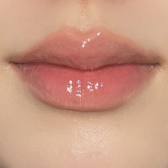 フィー 3Dボリューミンググロス/fwee/リップグロスを使ったクチコミ（3枚目）