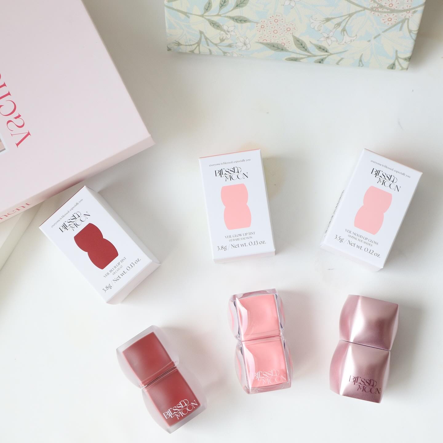 Veil Glow Lip Tint/BLESSED MOON/リップティントを使ったクチコミ（3枚目）