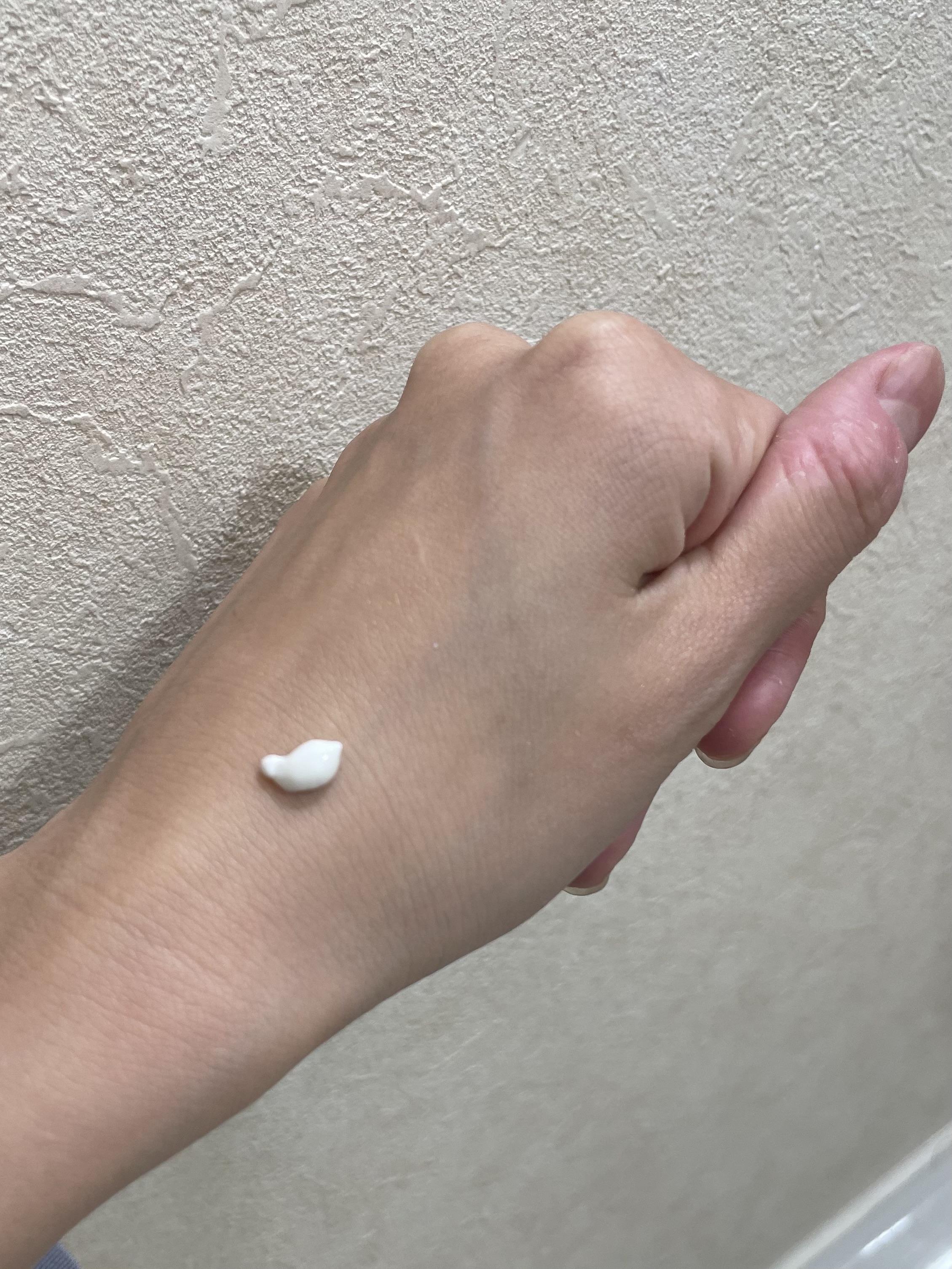 ヒアルーシカ ウォーターフィット サンセラム/SKIN1004/日焼け止めローションを使ったクチコミ（2枚目）