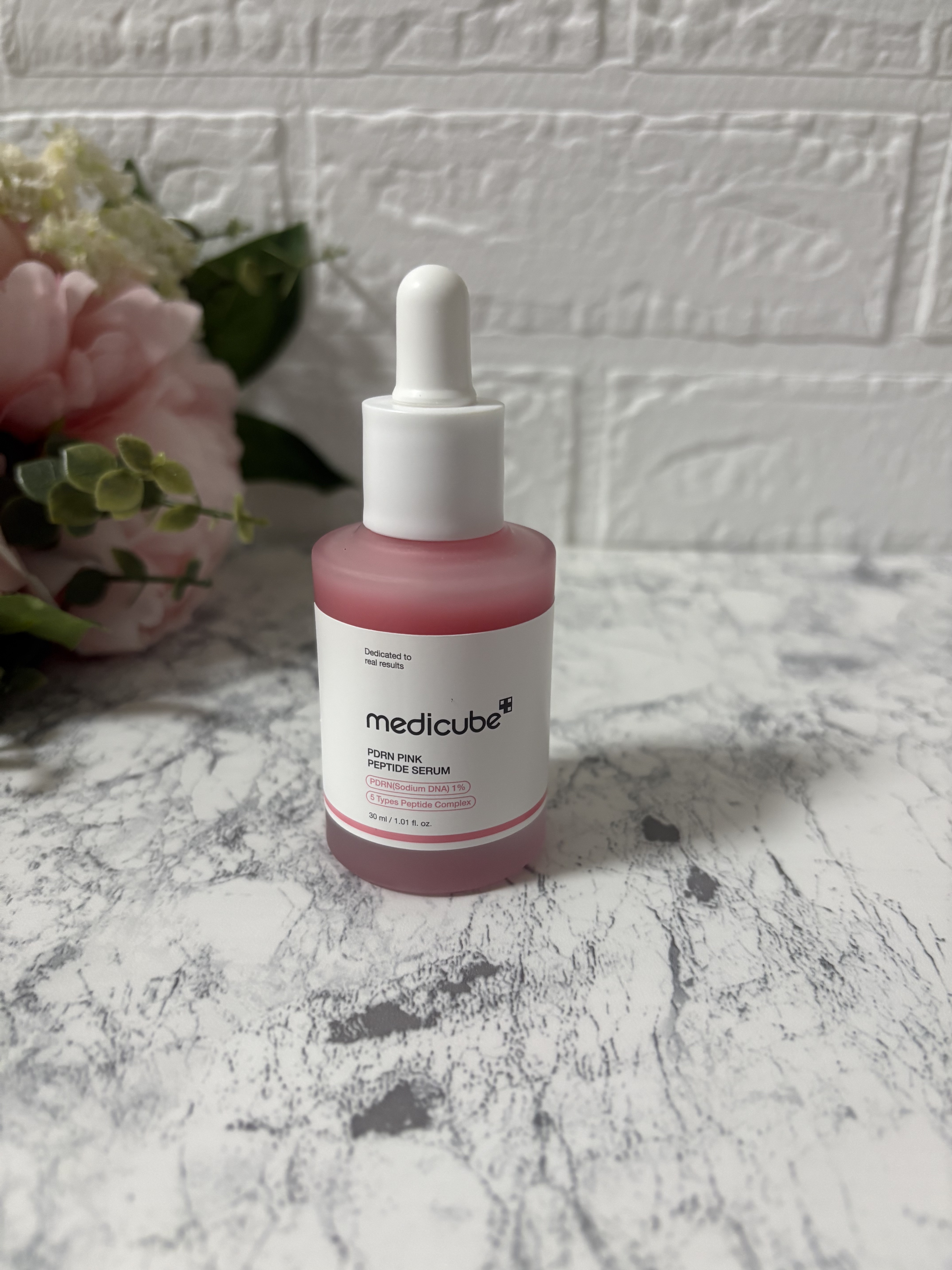 PDRNピンクアンプル PDRN 10,000ppm配合/MEDICUBE/美容液を使ったクチコミ（2枚目）