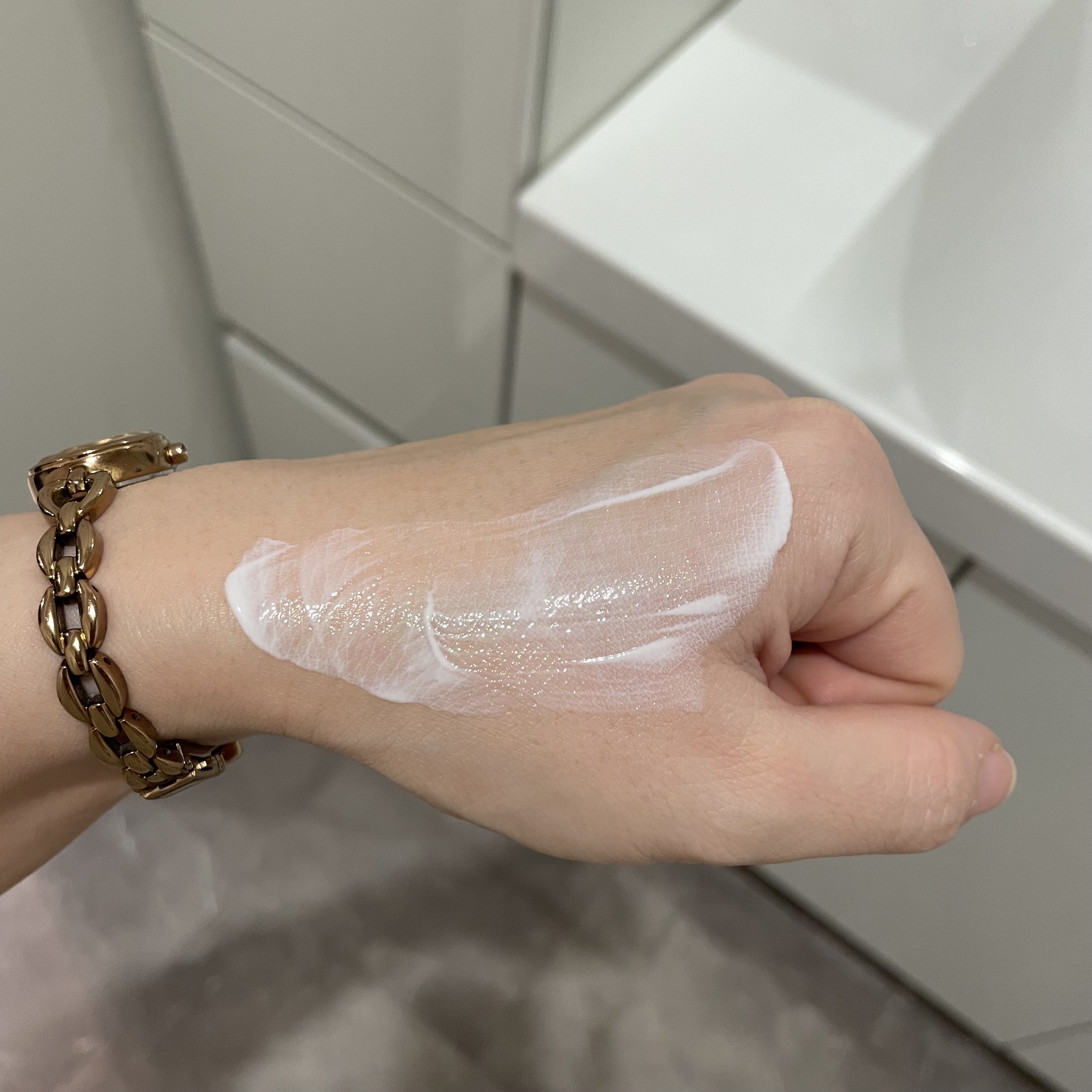 ヒアルーシカ ウォーターフィット サンセラム/SKIN1004/日焼け止めローションを使ったクチコミ（3枚目）