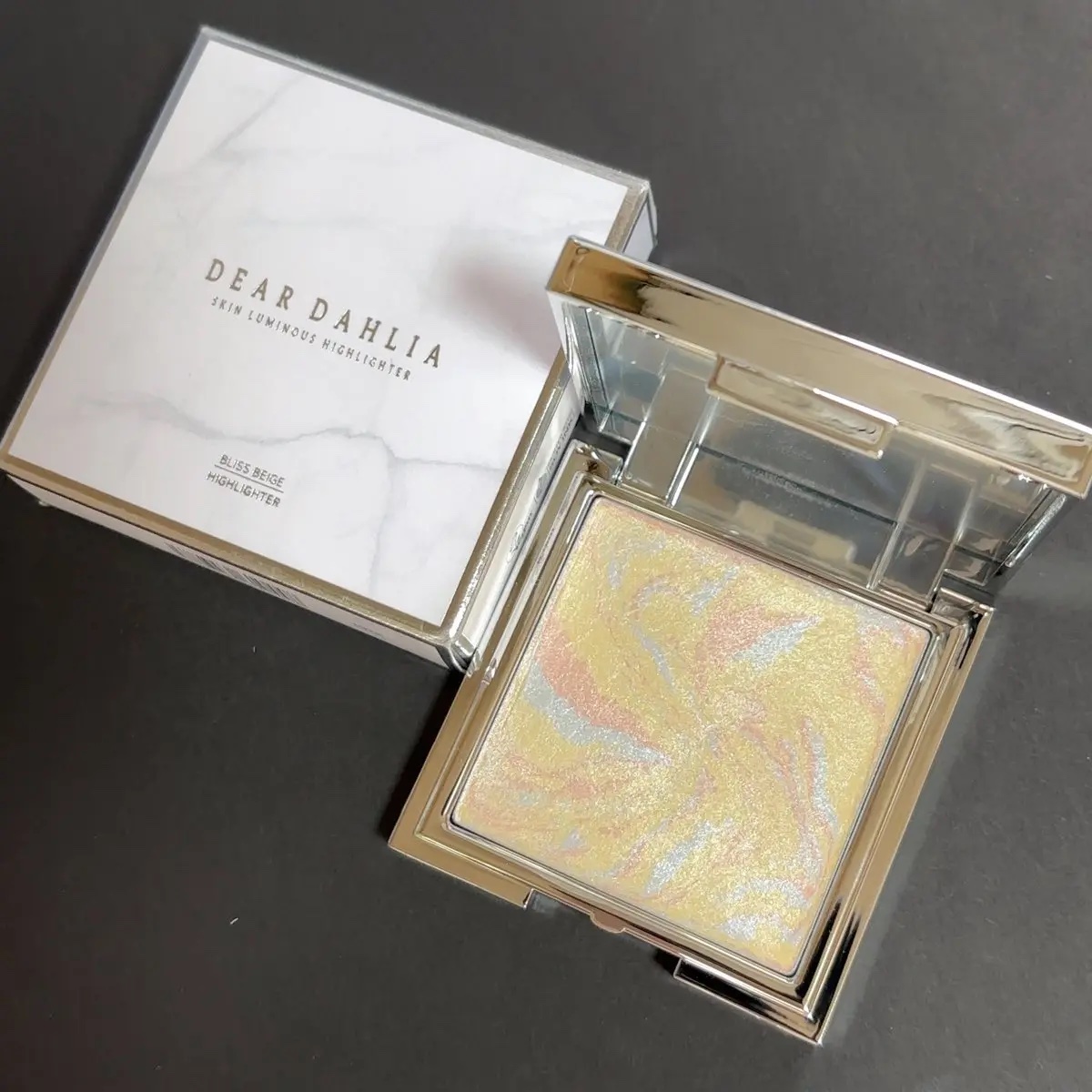 スキンルミナスハイライター/DEAR DAHLIA/パウダーハイライトを使ったクチコミ（1枚目）
