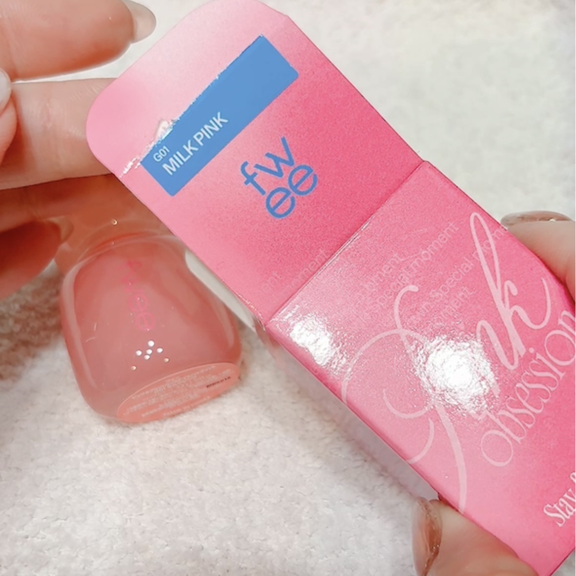 フィー ピンクオブセッションステイフィットティント/fwee/リップティントを使ったクチコミ（2枚目）