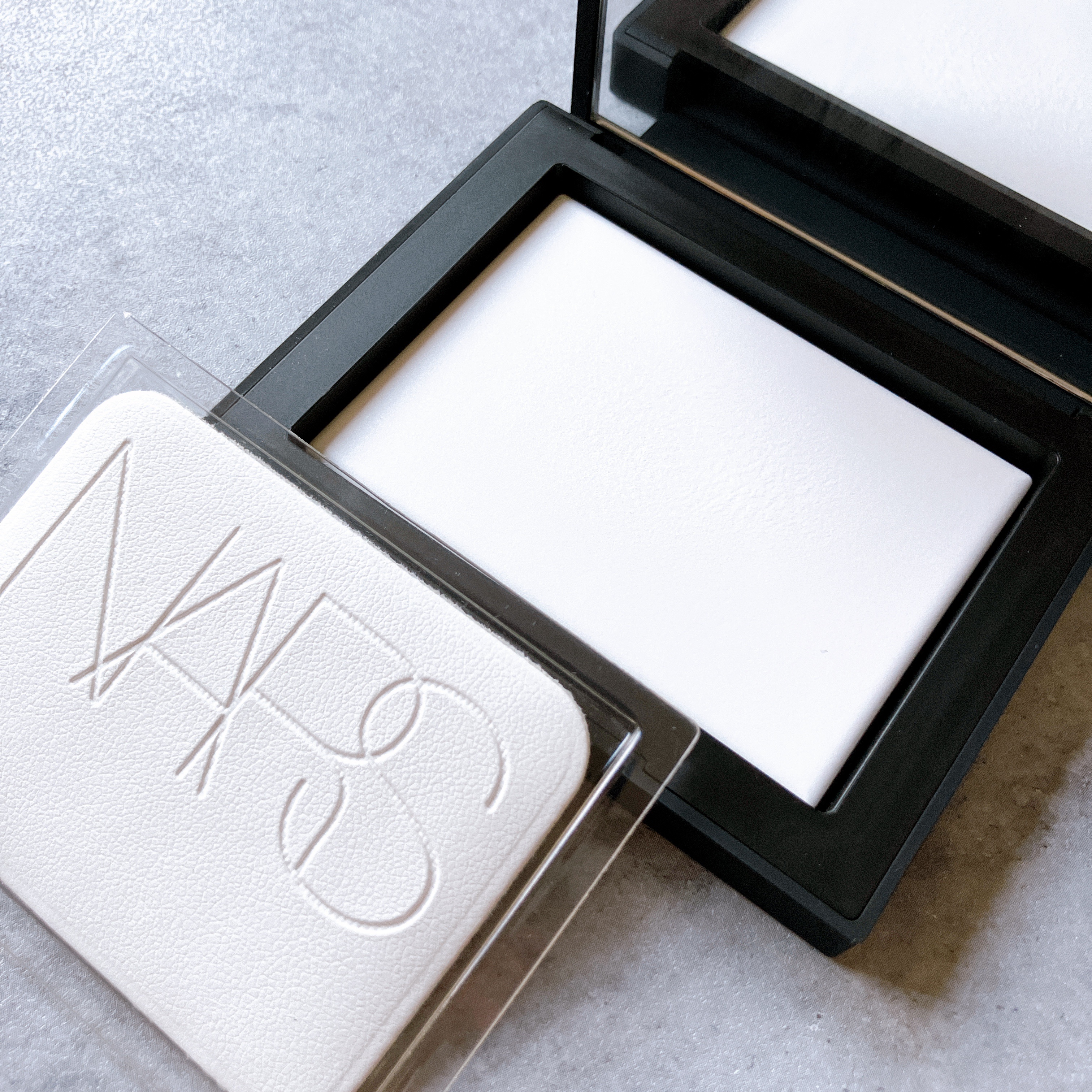 ライトリフレクティングセッティングパウダー　プレスト　N/NARS/プレストパウダーを使ったクチコミ（2枚目）