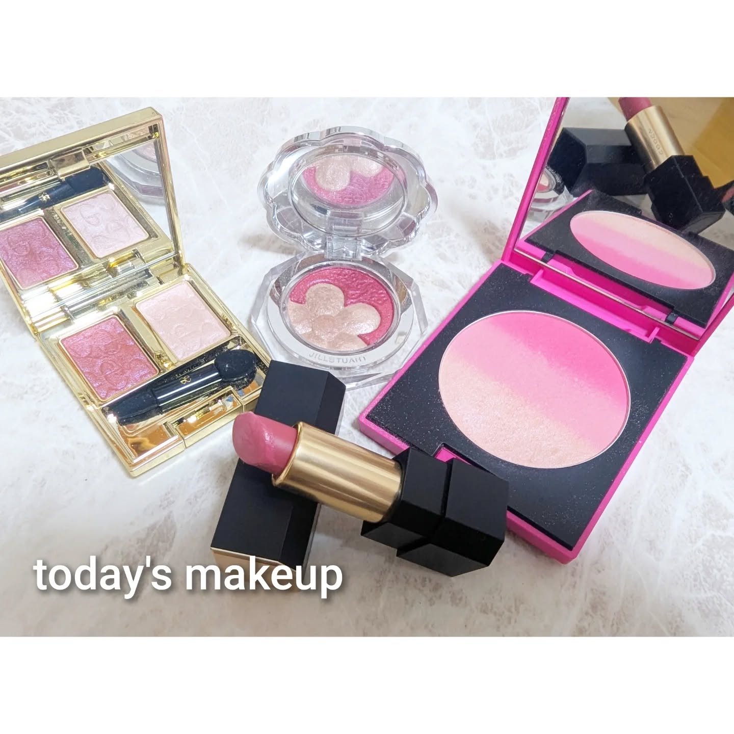 シアー マット リップスティック 106 花嵐 -HANAARASHI＜限定色＞/SUQQU/口紅を使ったクチコミ（1枚目）