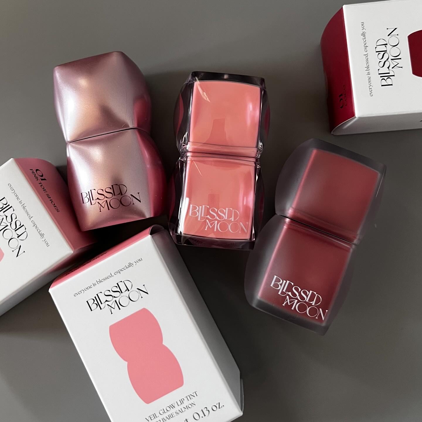 Veil Mood Lip Gloss ピンクトウシューズ/BLESSED MOON/リップグロスを使ったクチコミ（1枚目）