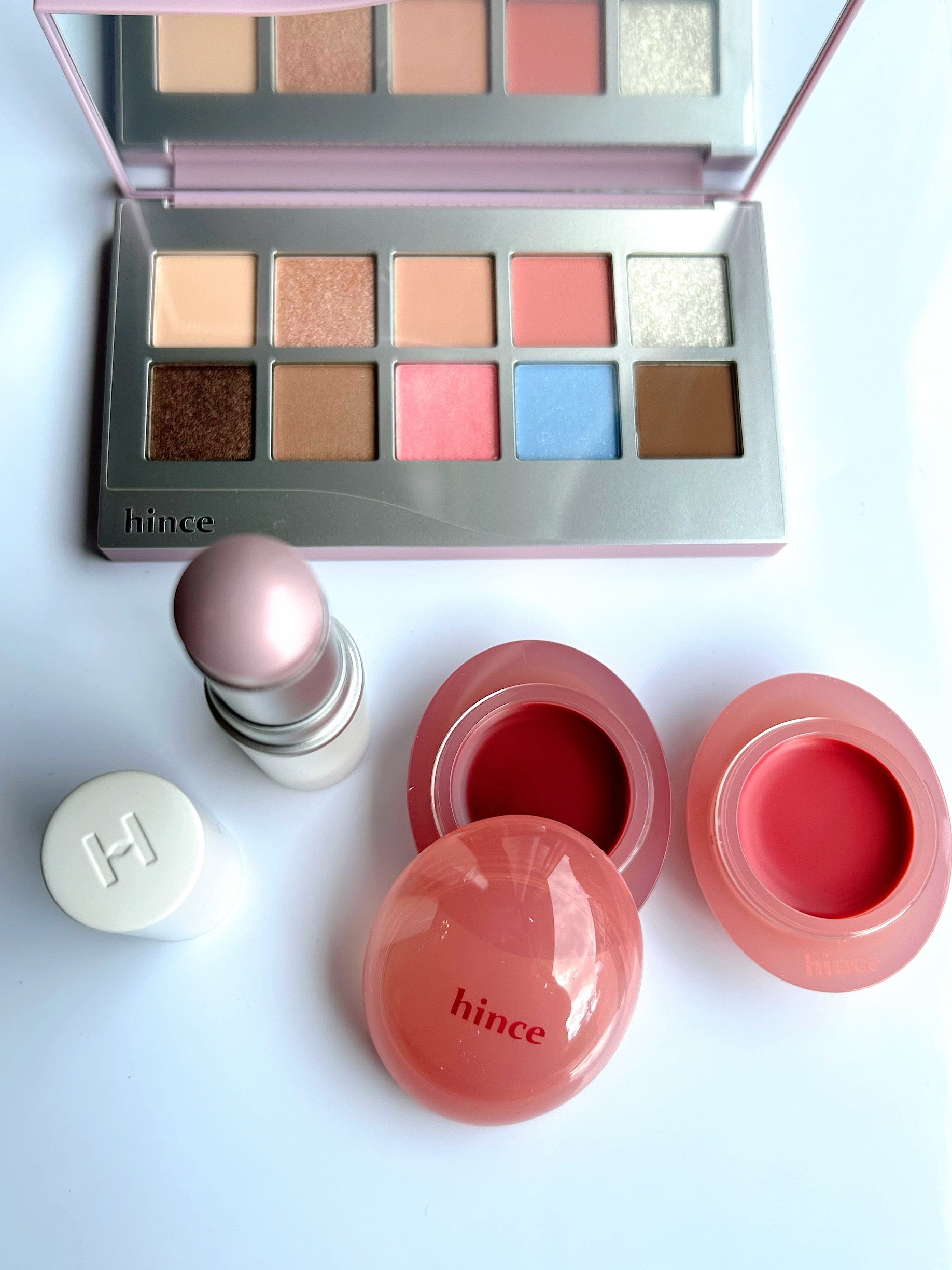 トゥルーディメンションラディアンスバーム/hince/スティックハイライトを使ったクチコミ（1枚目）