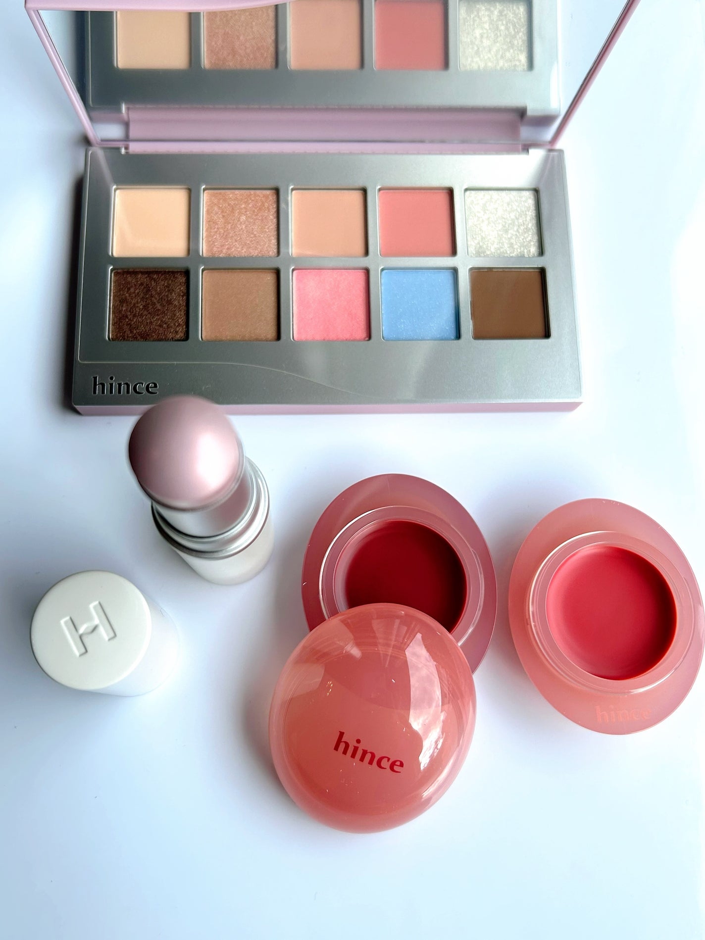 トゥルーディメンションラディアンスバーム/hince/スティックハイライトを使ったクチコミ(1枚目)