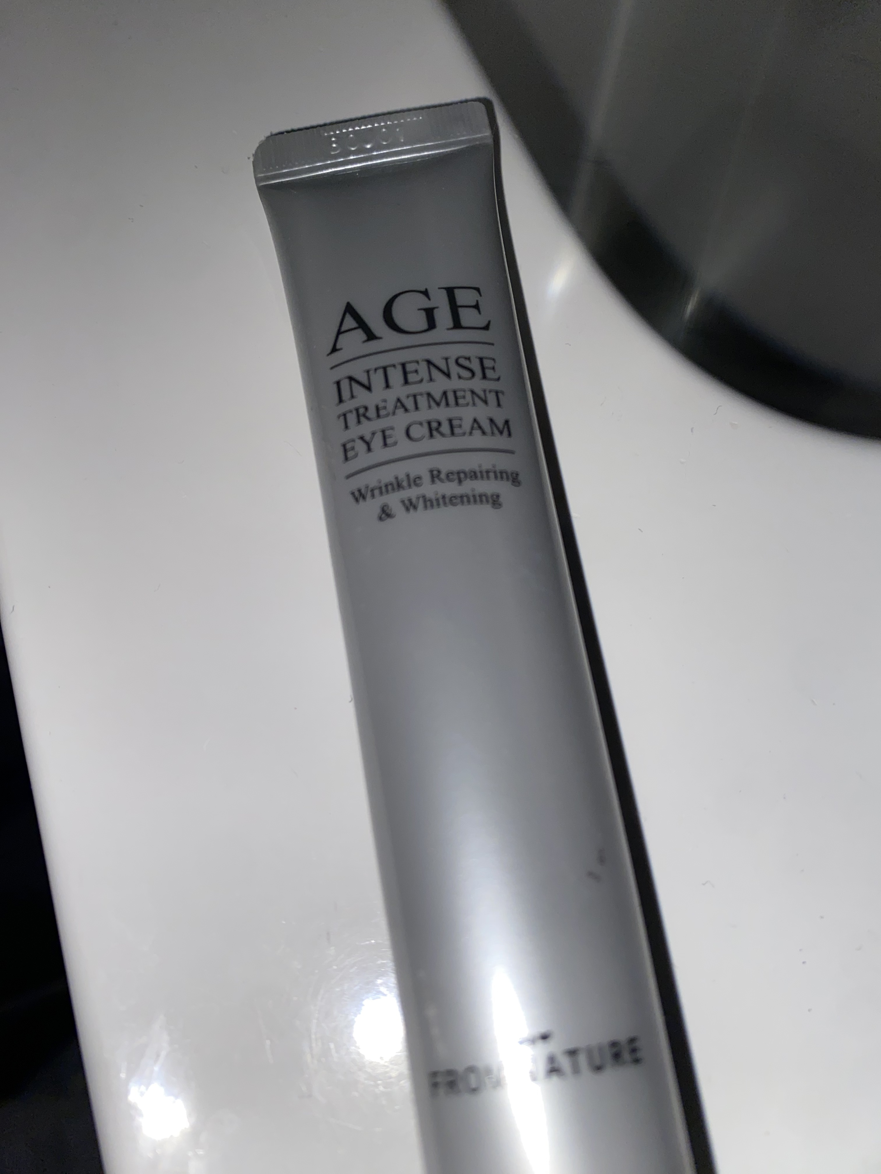 FROM NATURE エイジ トリートメント アイクリームのクチコミ「FROM NATUREのスキンケアを使ってた時に目元のケアもしたかったのでアイクリームも買って.....」（1枚目）