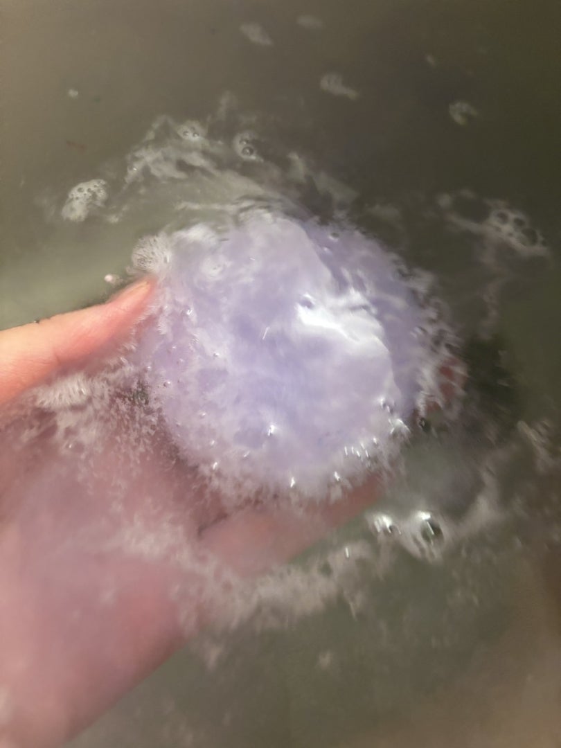 バブ モンスターバブルMEGA級 マーブル泡 ラベンダーカクテルの香り/バブ/炭酸系入浴剤を使ったクチコミ(3枚目)