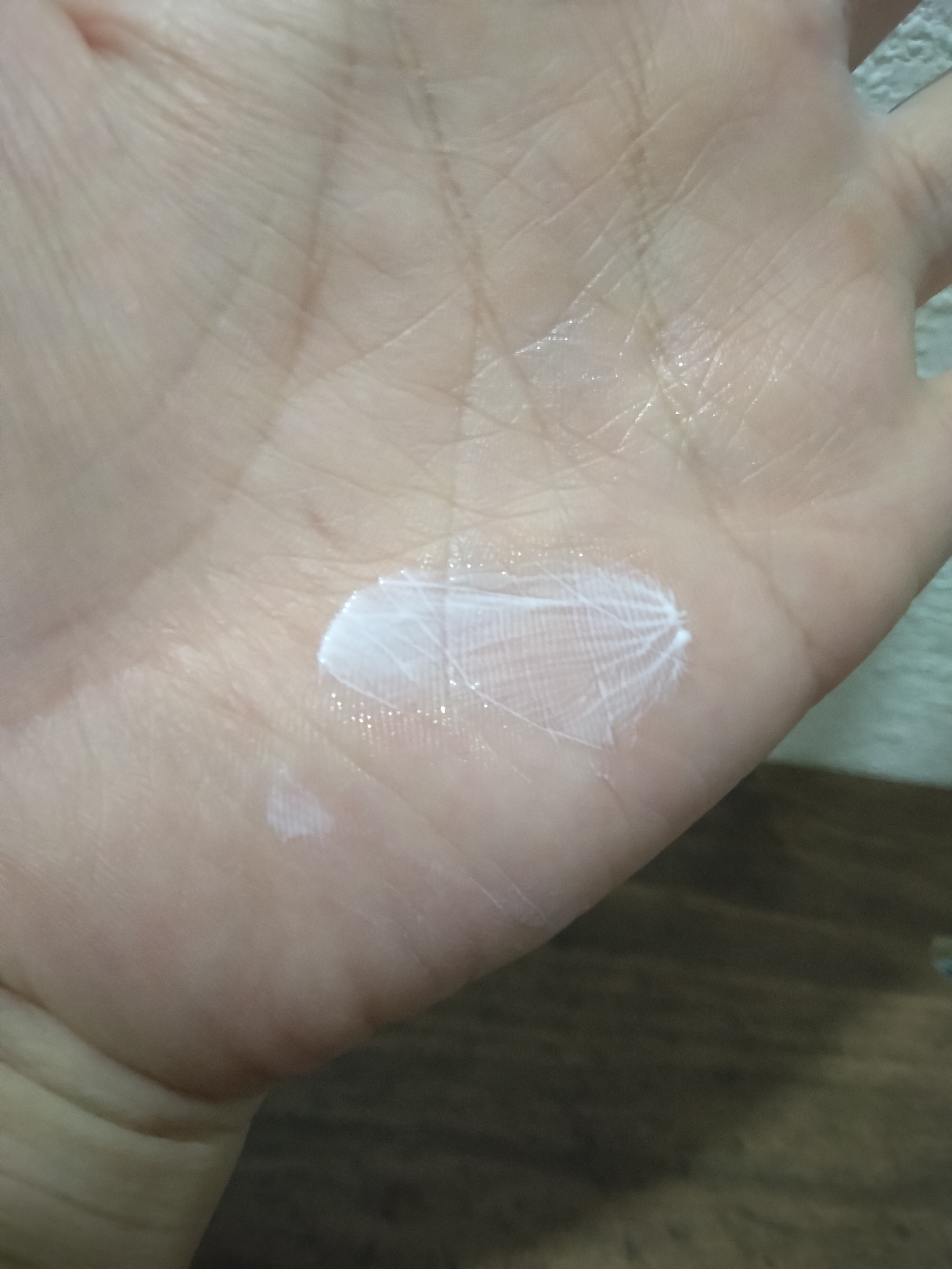 ヒアルーシカ ウォーターフィット サンセラム/SKIN1004/日焼け止めローションを使ったクチコミ（2枚目）