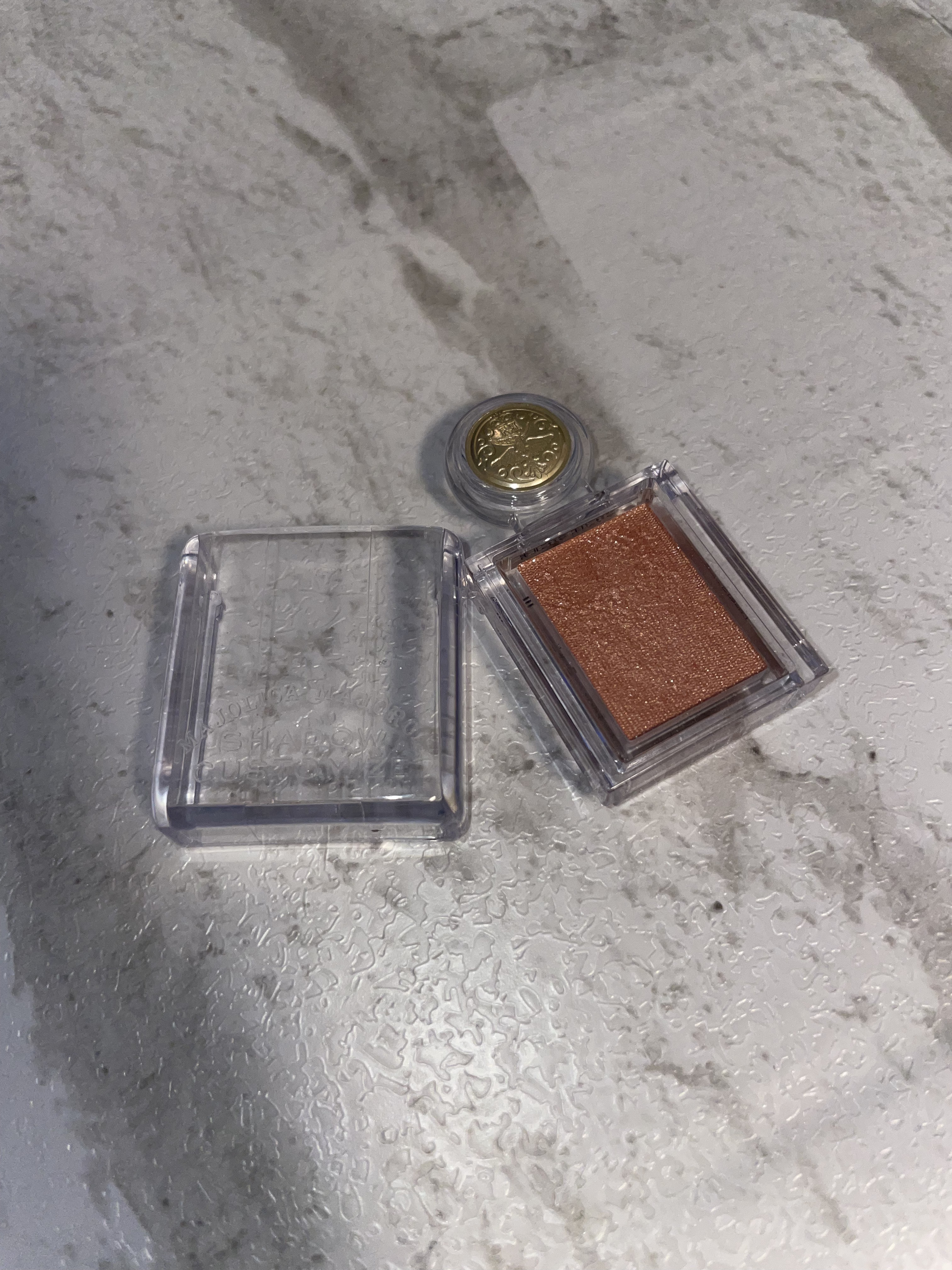 シャドーカスタマイズ/MAJOLICA MAJORCA/単色アイシャドウを使ったクチコミ（1枚目）