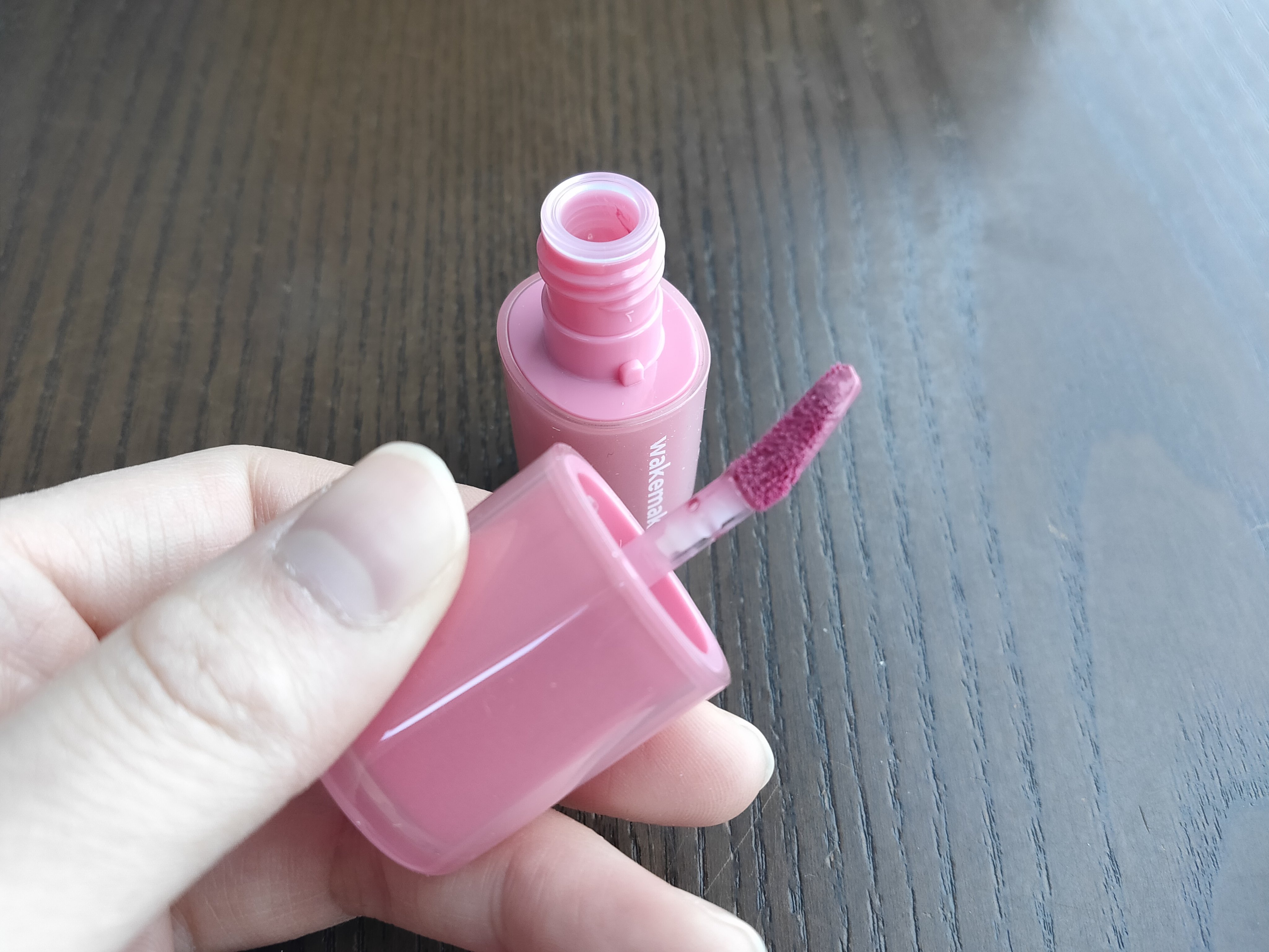 ウォータフルグロウティント/wakemake/リップティントを使ったクチコミ（2枚目）