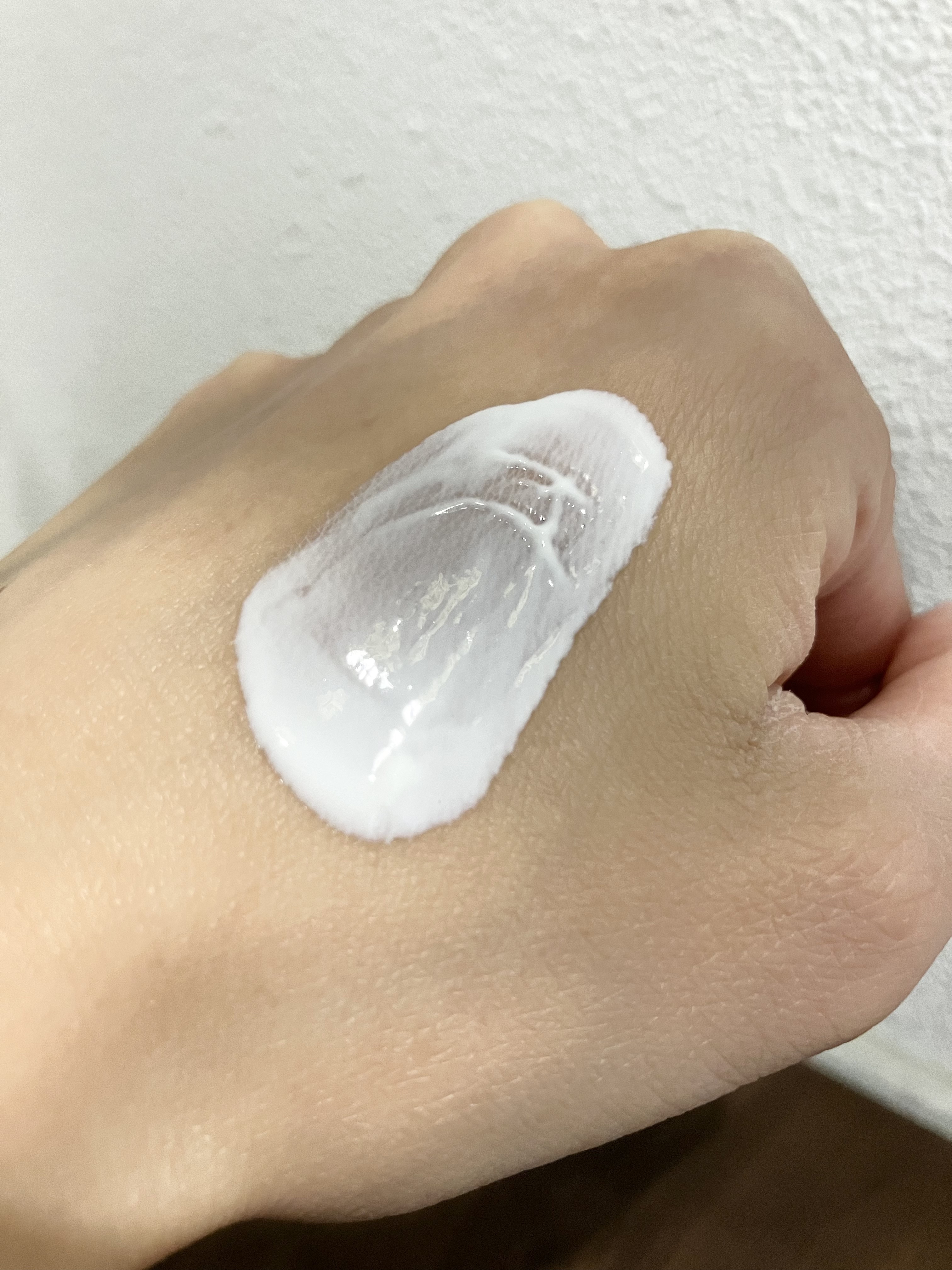 ヒアルーシカ ウォーターフィット サンセラム/SKIN1004/日焼け止めローションを使ったクチコミ（2枚目）