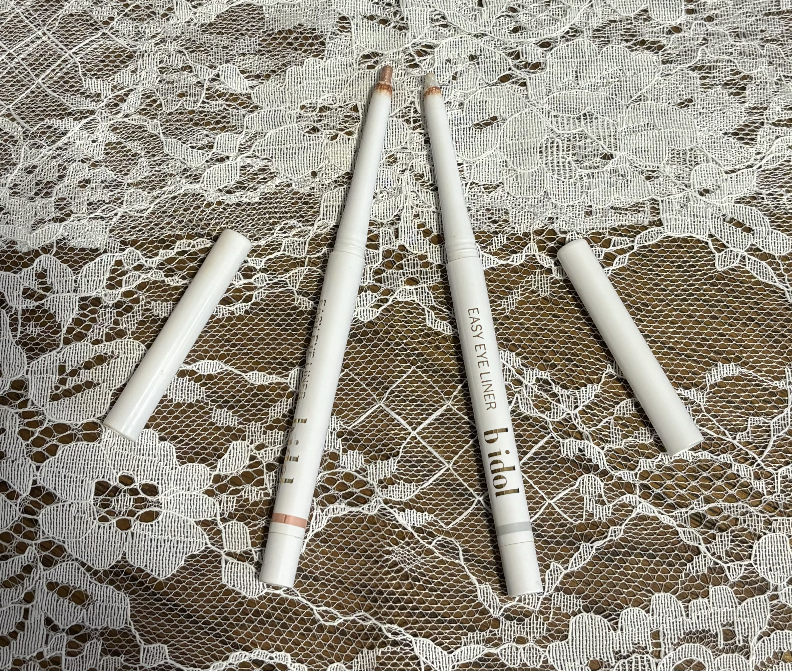 イージーeyeライナーR 04 うるみホワイト/b idol/ペンシルアイライナーを使ったクチコミ（2枚目）