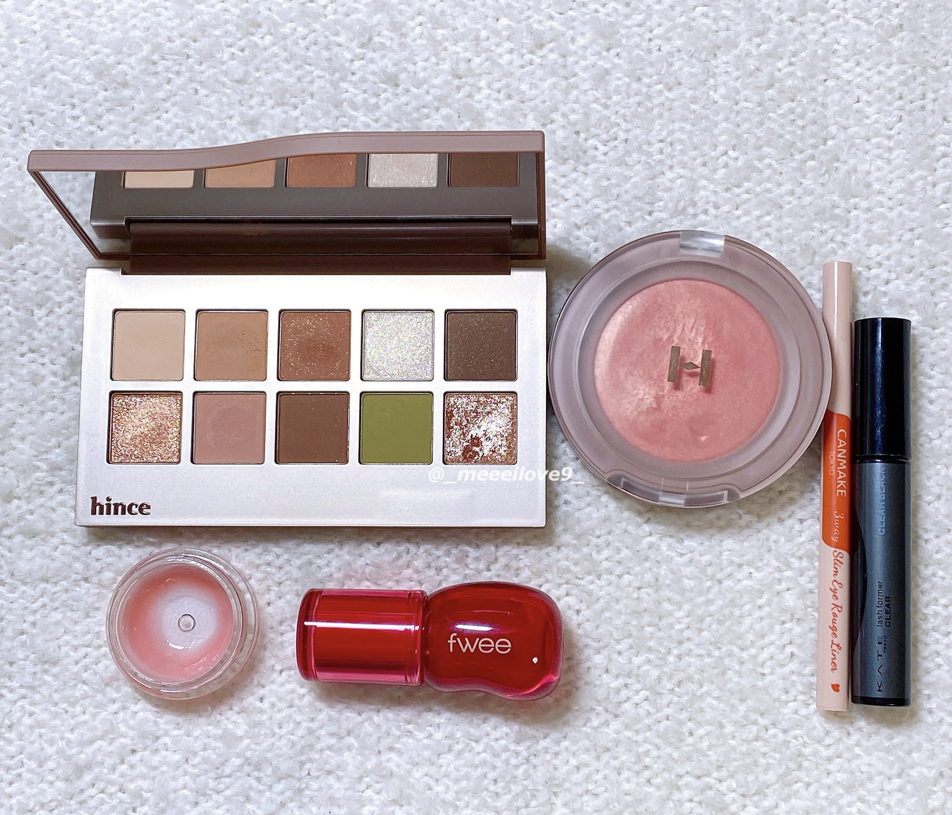 【今日のメイク】
春のナチュラルメイクをしました💛

♡ ヒンス　ニューデップスアイシャドウ
03 ライク・ア・シーン　　◯イエベ秋◯

♡ キャンメイク　3wayスリムアイルージュライナー
02 シアーオレンジ　廃盤

♡ KATE ラ