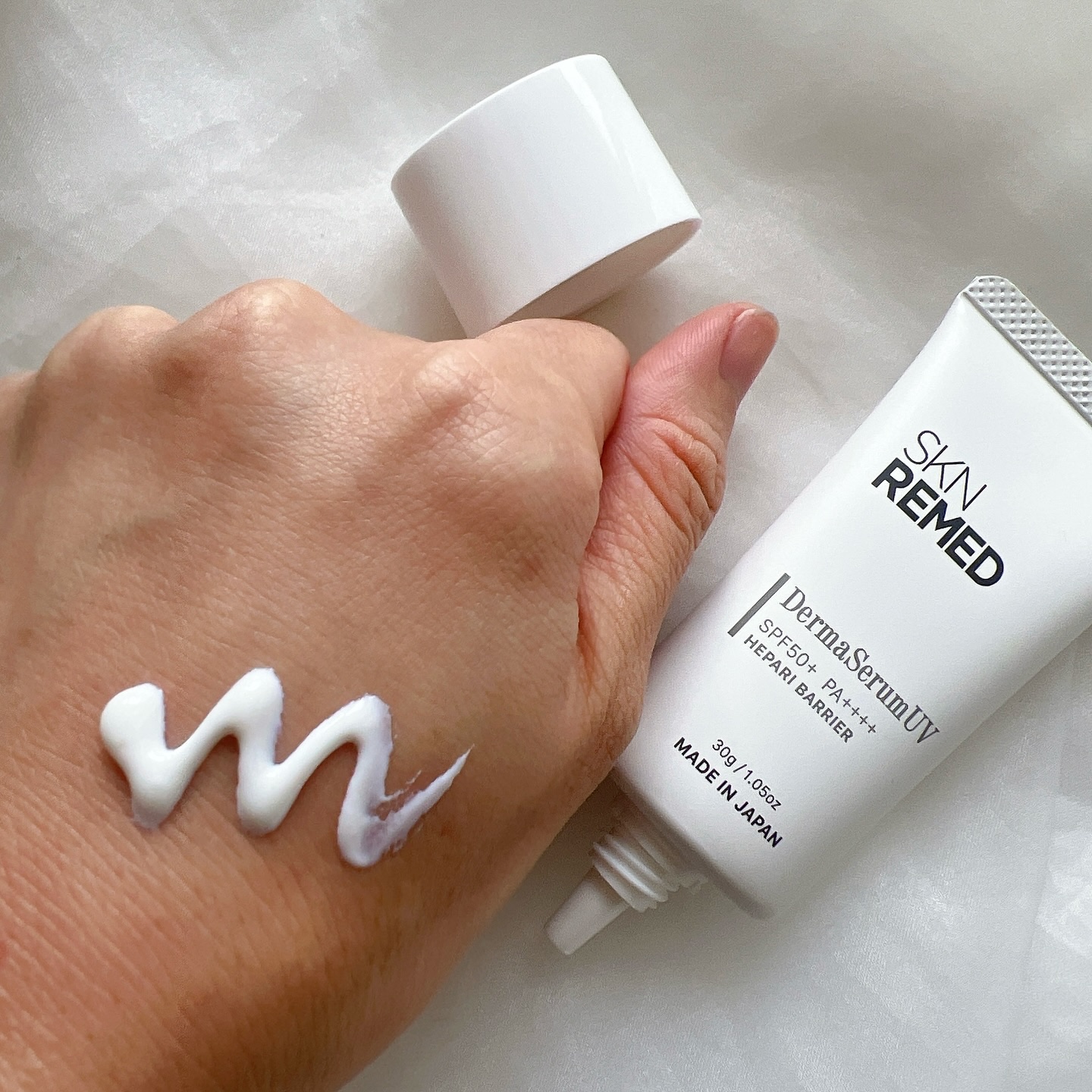 ダーマセラムUV　ヘパリバリア/SKN REMED/日焼け止め・UVケアを使ったクチコミ（2枚目）