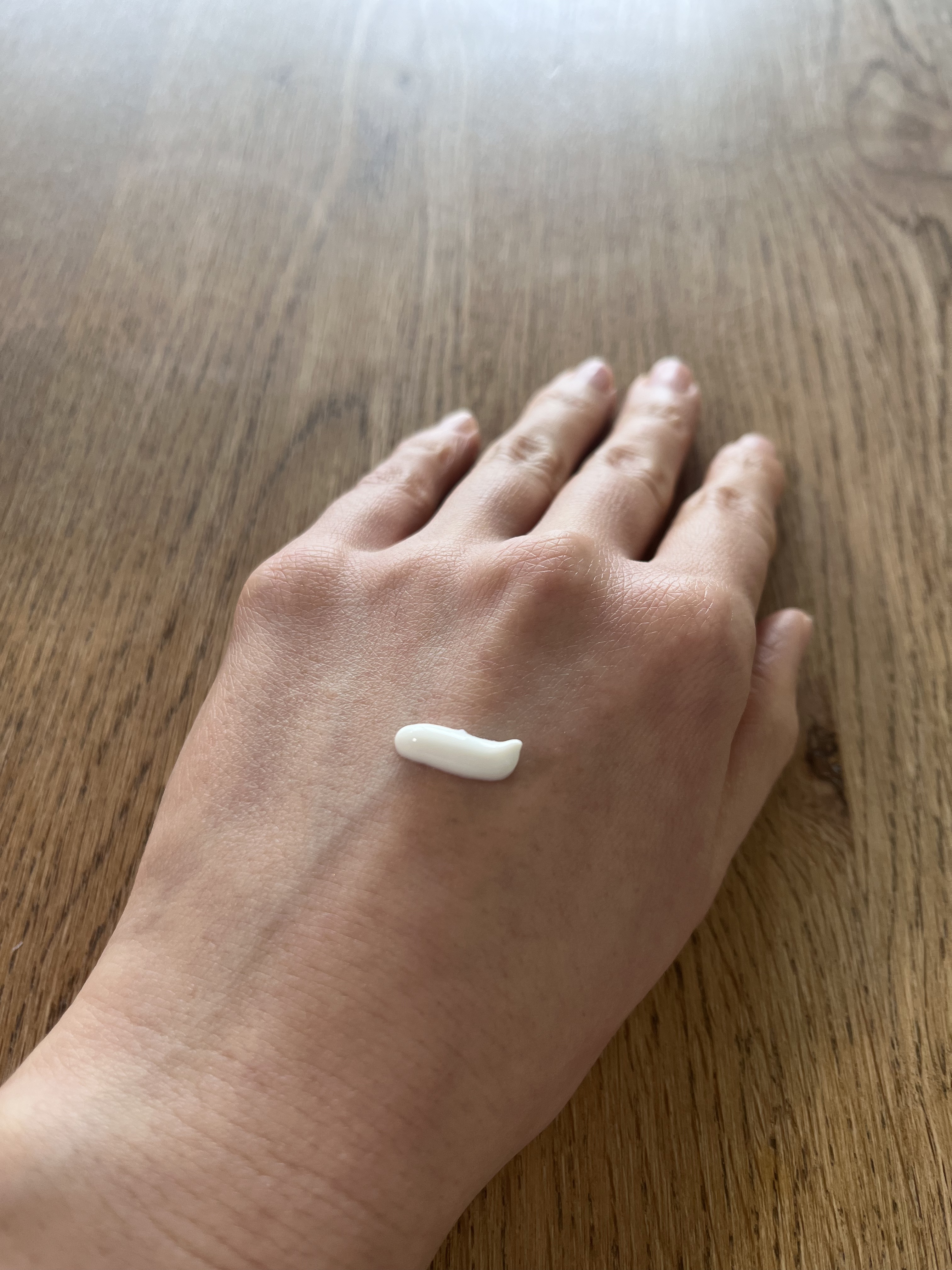 ヒアルーシカ ウォーターフィット サンセラム/SKIN1004/日焼け止めローションを使ったクチコミ（3枚目）