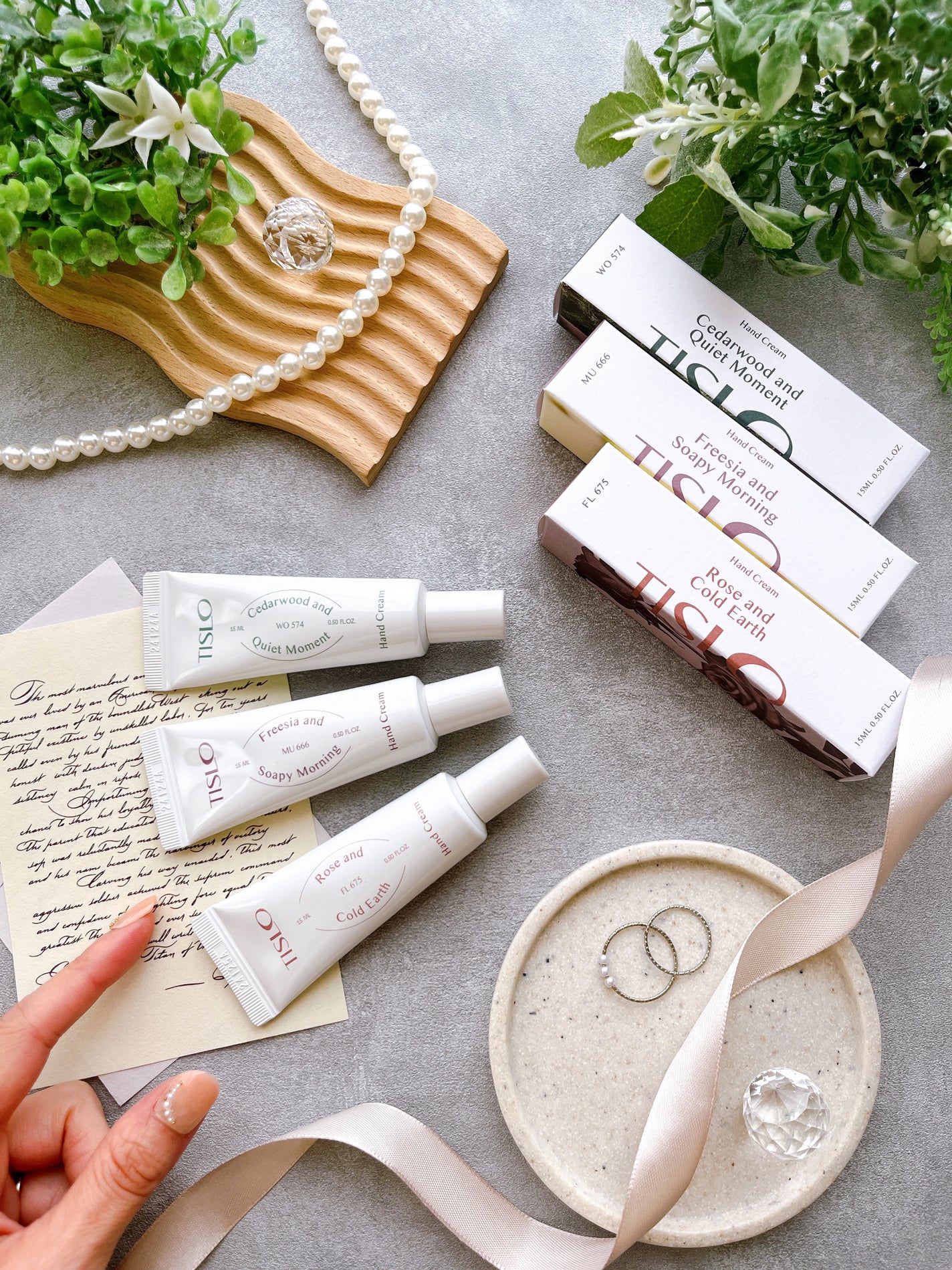 Cedarwood and Quiet Moment/Perfume Stick/TISLO/練り香水を使ったクチコミ(1枚目)