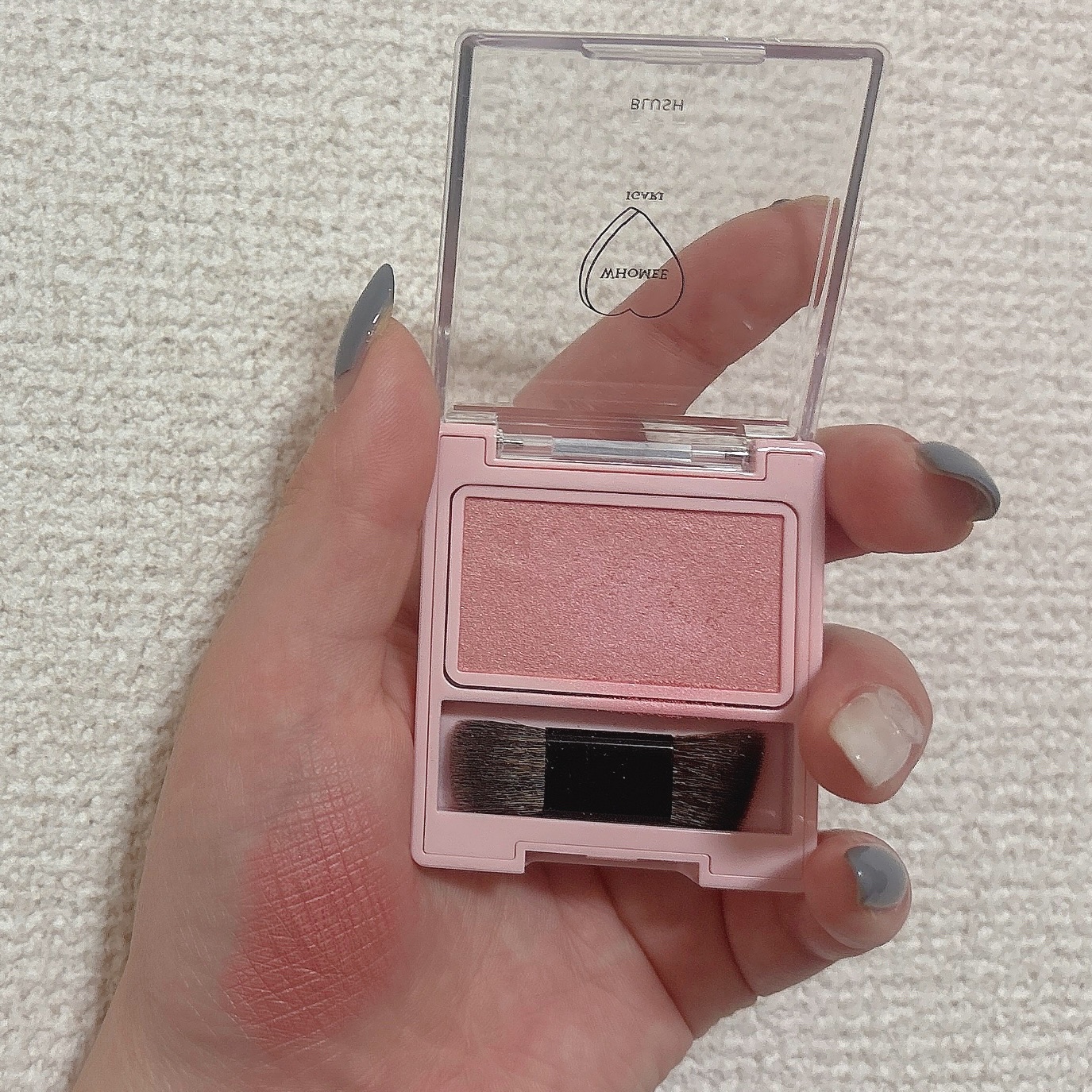 フーミー シングルブラッシュ/WHOMEE/パウダーチークを使ったクチコミ（2枚目）