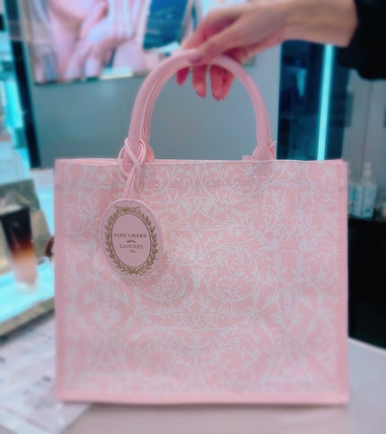 そふぃ on LIPS 「4月4日から始まるエスティーローダー2ndEditionLAD..」(1枚目)