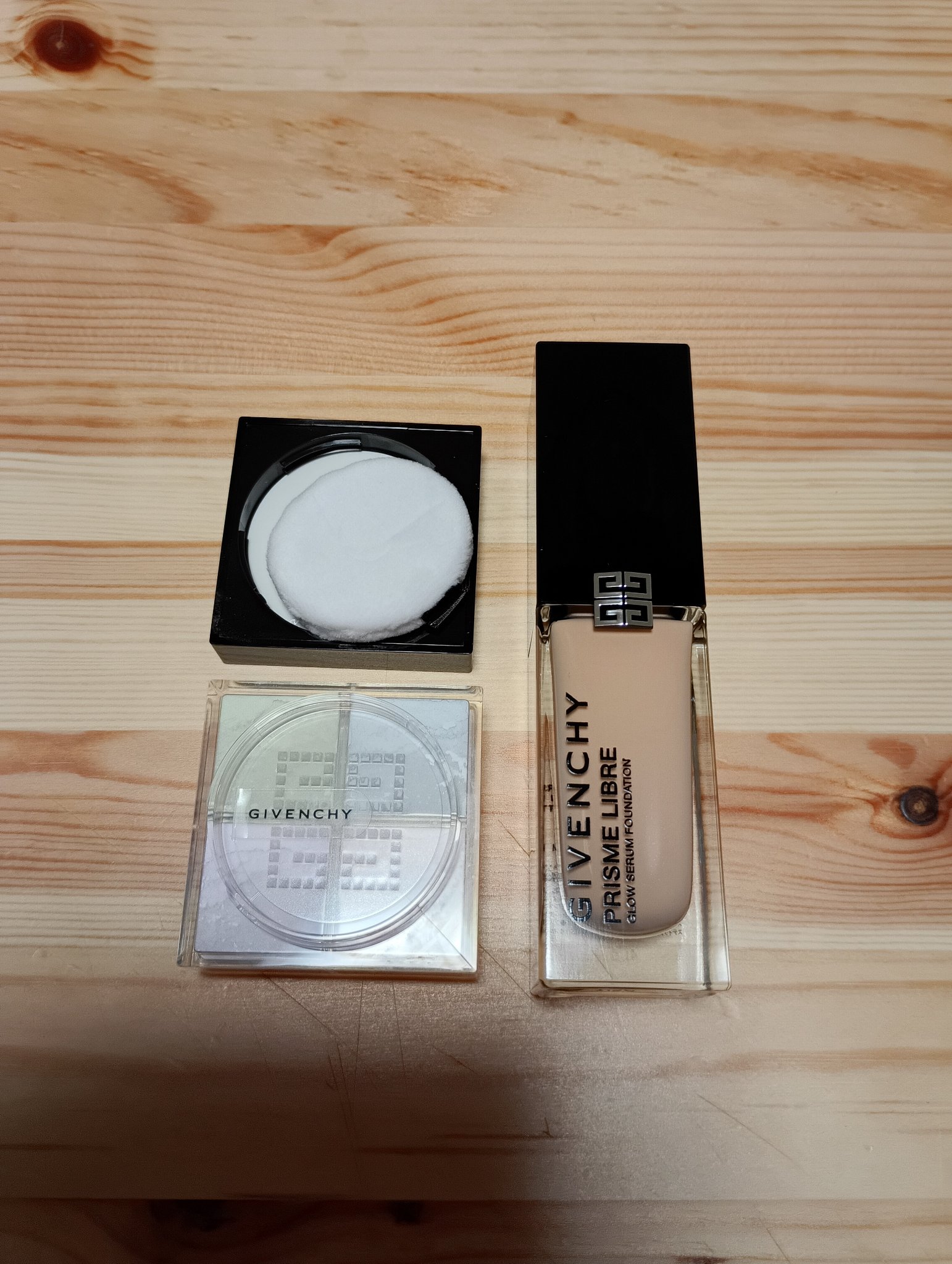 プリズム･リーブル･グロウ･セラム･ ファンデーション 1.5C/GIVENCHY/リキッドファンデーションを使ったクチコミ（1枚目）