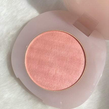 SNIDEL BEAUTY SNIDEL ユーフォリック グロウ ブラッシュのクチコミ「自然光、色が分かりやすいように撮りました♪
04テレカクシ 参考になれば嬉しいです😆💖
⭐.....」(3枚目)