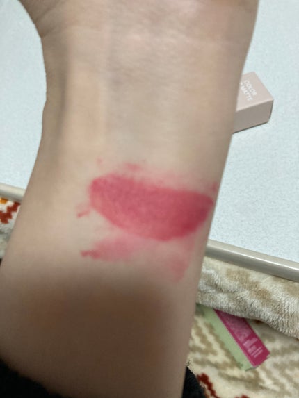 くれは on LIPS 「Qoo10メガ割にて購入しましたromandcolorlipm..」(4枚目)