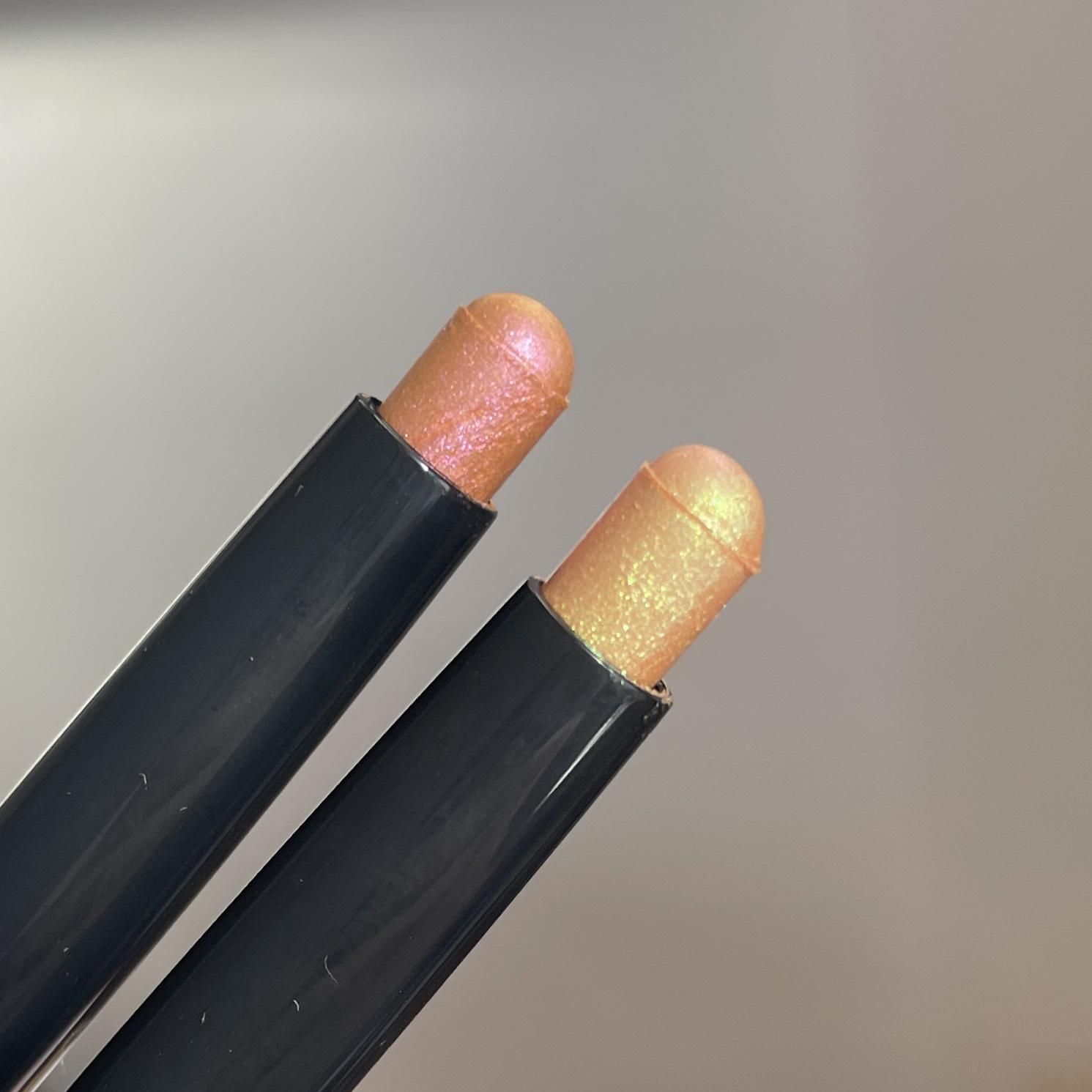 ワンダー ラスト アイシャドウ スティック/リンメル ロンドン/スティックアイシャドウを使ったクチコミ（2枚目）