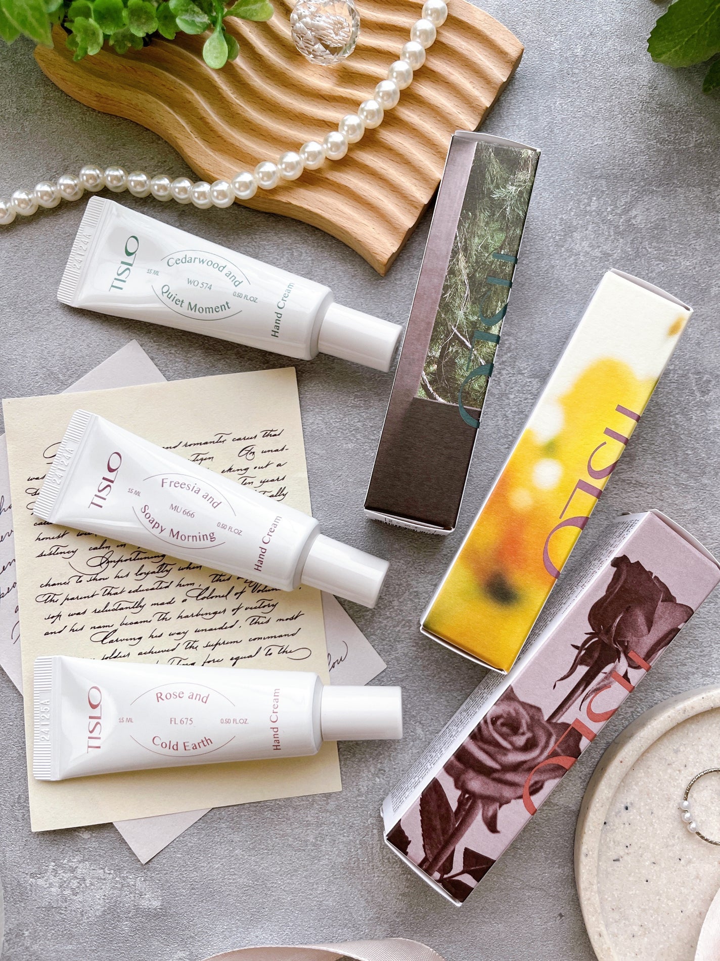 Cedarwood and Quiet Moment/Perfume Stick/TISLO/練り香水を使ったクチコミ(2枚目)