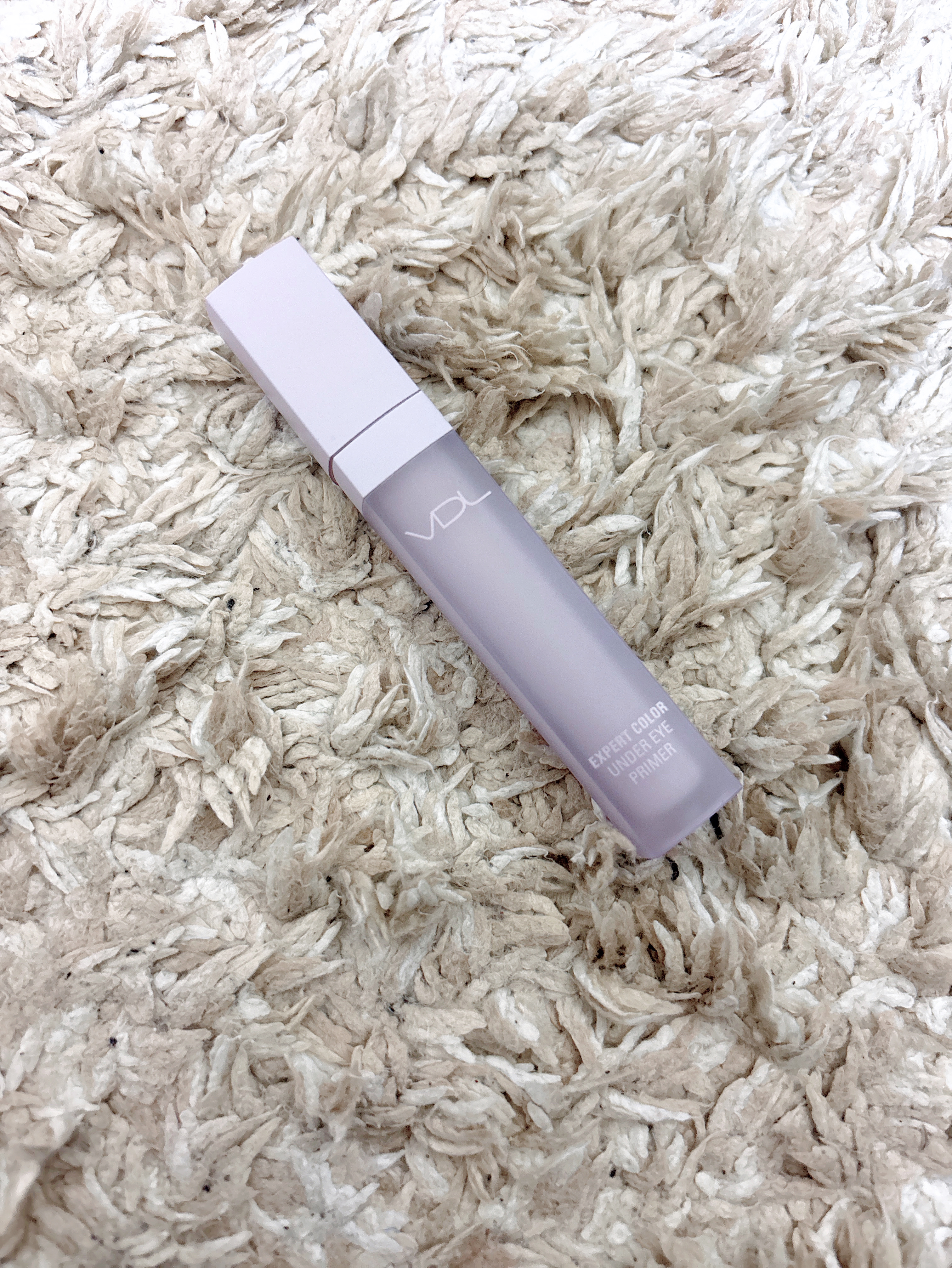 こんばんは＼(^▽^)／！あやです！！本日はもうメガ割終わってしまったのですがVDLのコントロールカラーをご紹介します🍀*゜最近はずっと愛用しているのでぜひ最後まで見てください✨それでは紹介します(*^^*)
✼••┈┈••✼••┈┈••