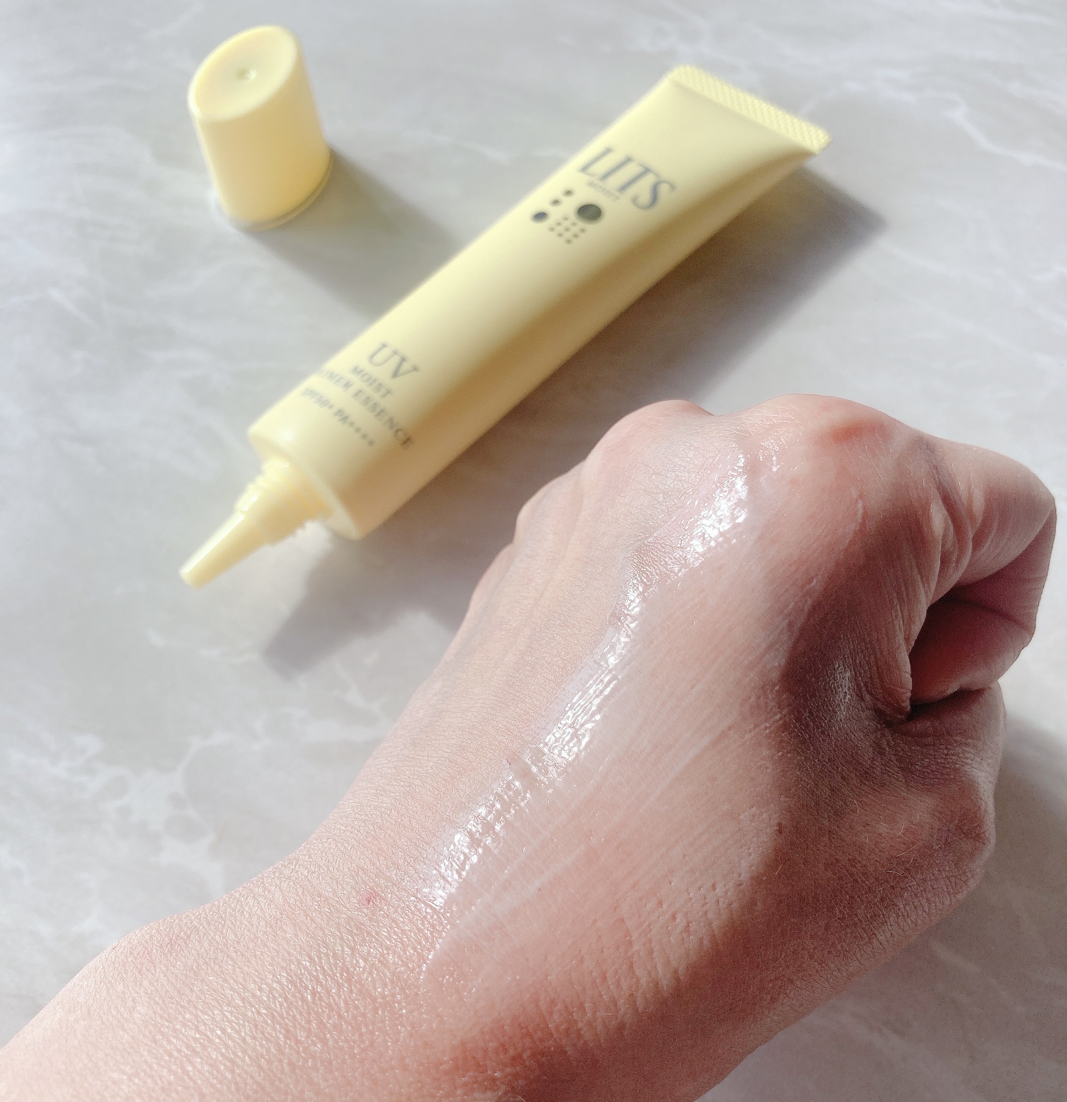 モイストC UVプライマー エッセンス/リッツ/化粧下地を使ったクチコミ（3枚目）