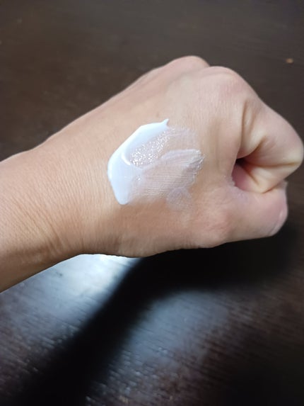 ヒアルーシカ ウォーターフィット サンセラム/SKIN1004/日焼け止めローションを使ったクチコミ(2枚目)