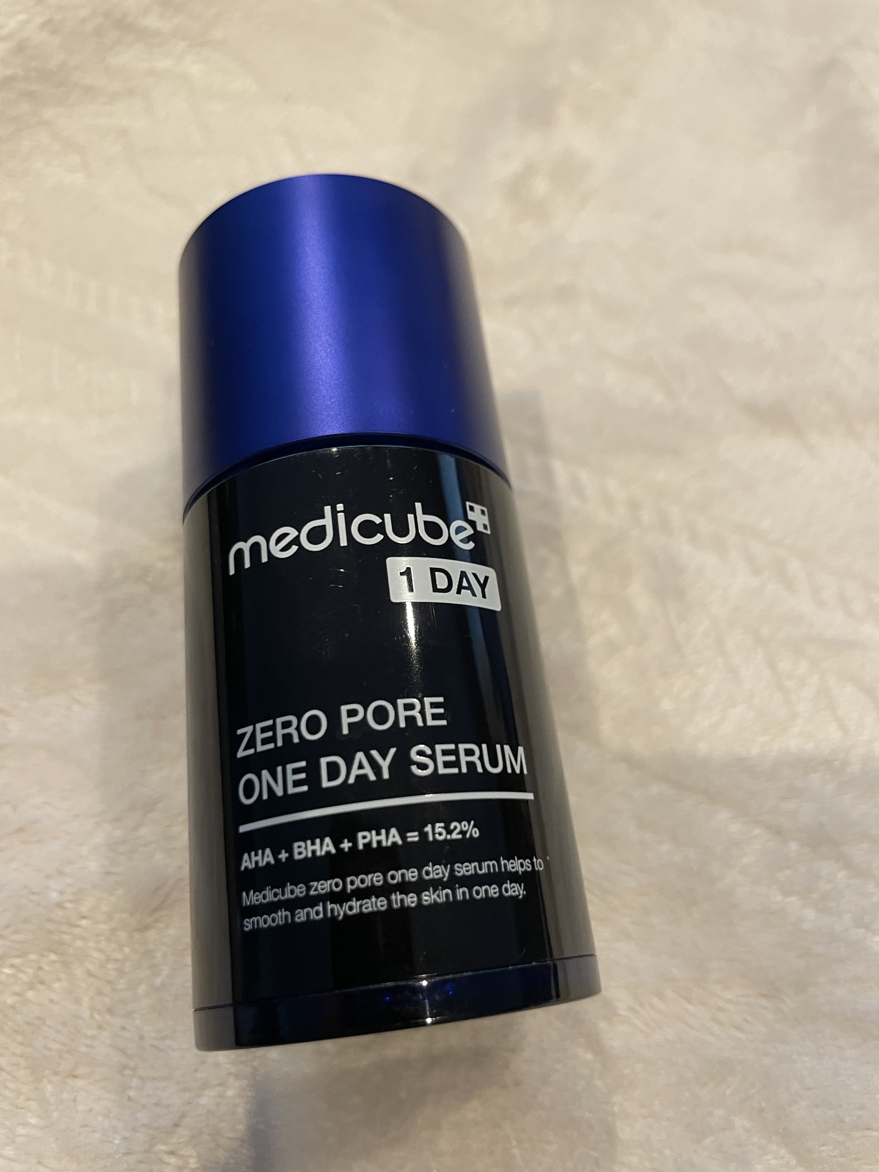 
MEDICUBE
ゼロ毛穴1DAYセラム
¥2,970

粘度高めのテクスチャー。毛穴に効果あるとのことですがあまり実感できず。
刺激も感じなかったので肌弱めの方がお試しするには良いかも。