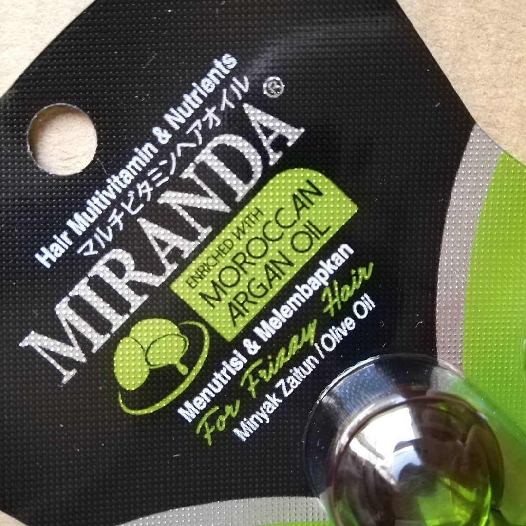 ヘアビタミン モイスチャーヘアオイル/MIRANDA/ヘアオイルを使ったクチコミ（3枚目）