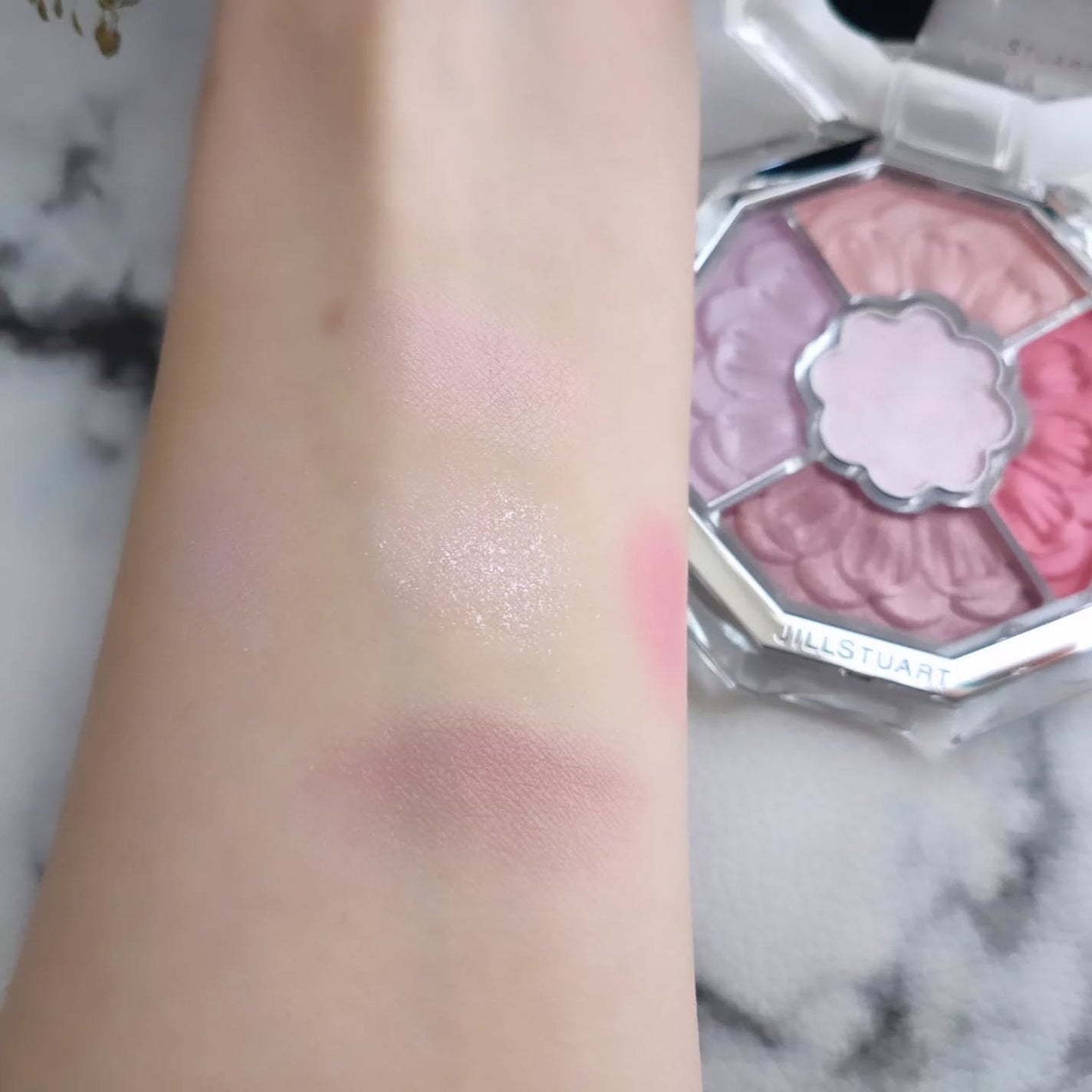 ジルスチュアート ブルームクチュール アイズ ジュエルドブーケ/JILL STUART/アイシャドウパレットを使ったクチコミ(8枚目)