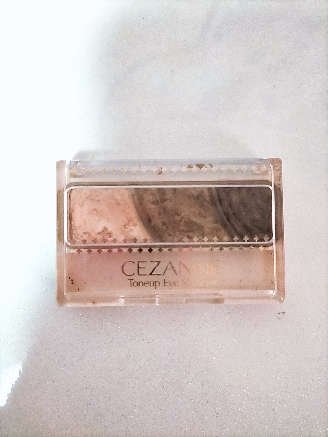 トーンアップアイシャドウ/CEZANNE/アイシャドウパレットを使ったクチコミ（1枚目）