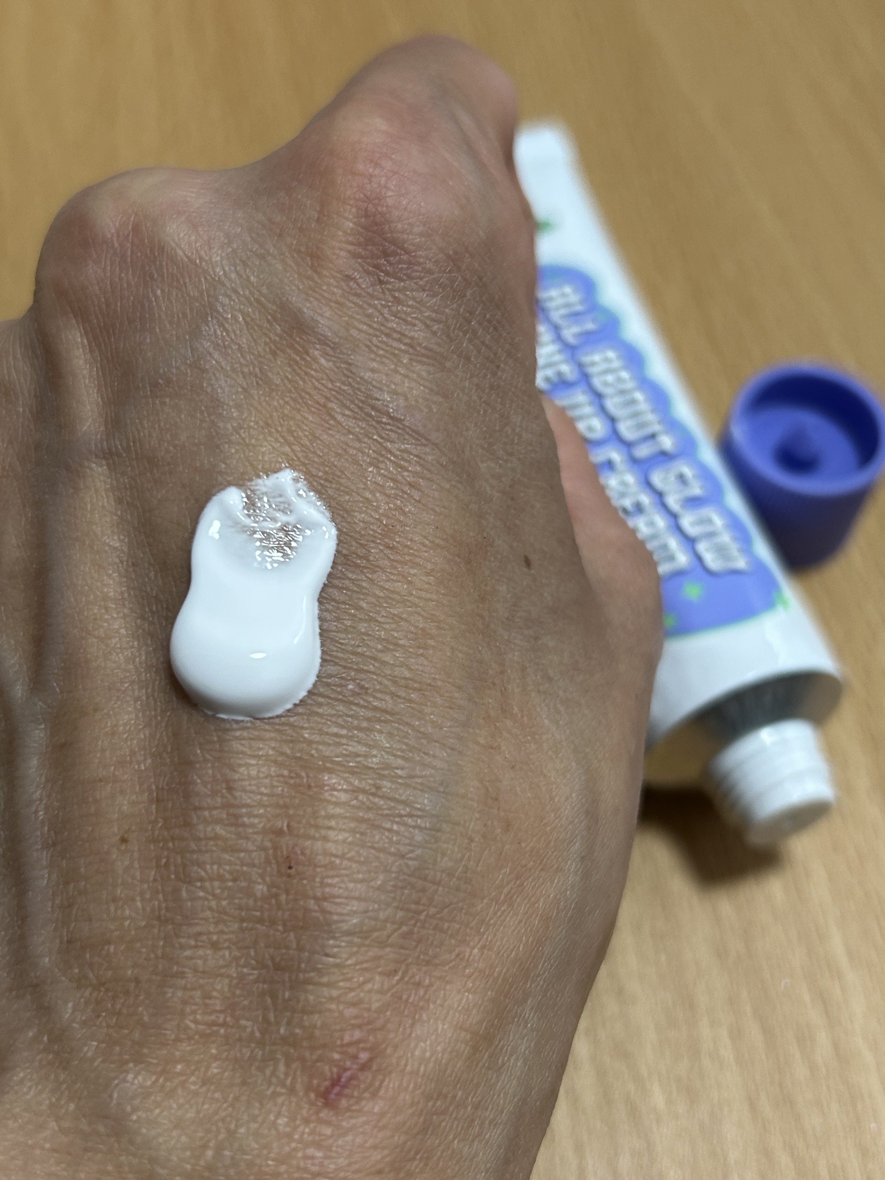 オールアバウトグロウトーンアップクリーム/CHASIN'RABBITS/化粧下地を使ったクチコミ（2枚目）