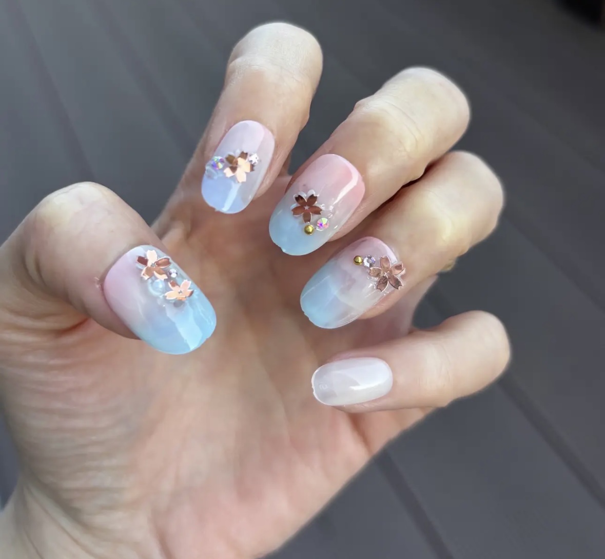 ムードペブルネイル/rom&nd/マニキュアを使ったクチコミ（2枚目）